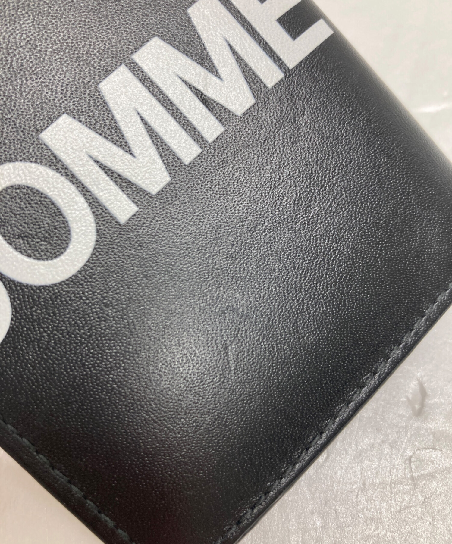 COMME des GARÇONS ブラックレザーケース(美品) COMME des GARCONS コムデギャルソン DES 二つ折り財布 ブラック