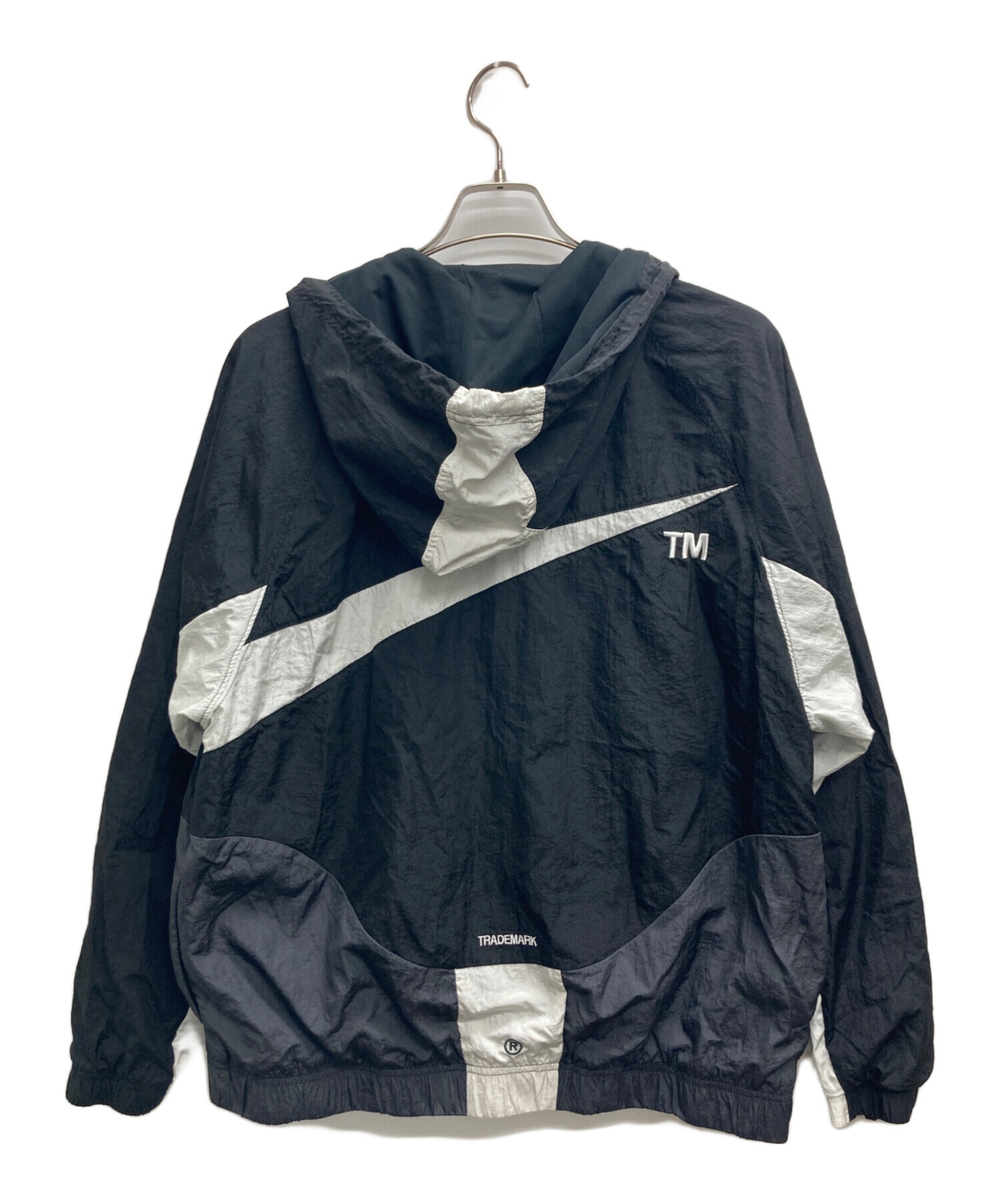 中古・古着通販】NIKE (ナイキ) WOVEN SWOOSH LND JKT ブラック サイズ 