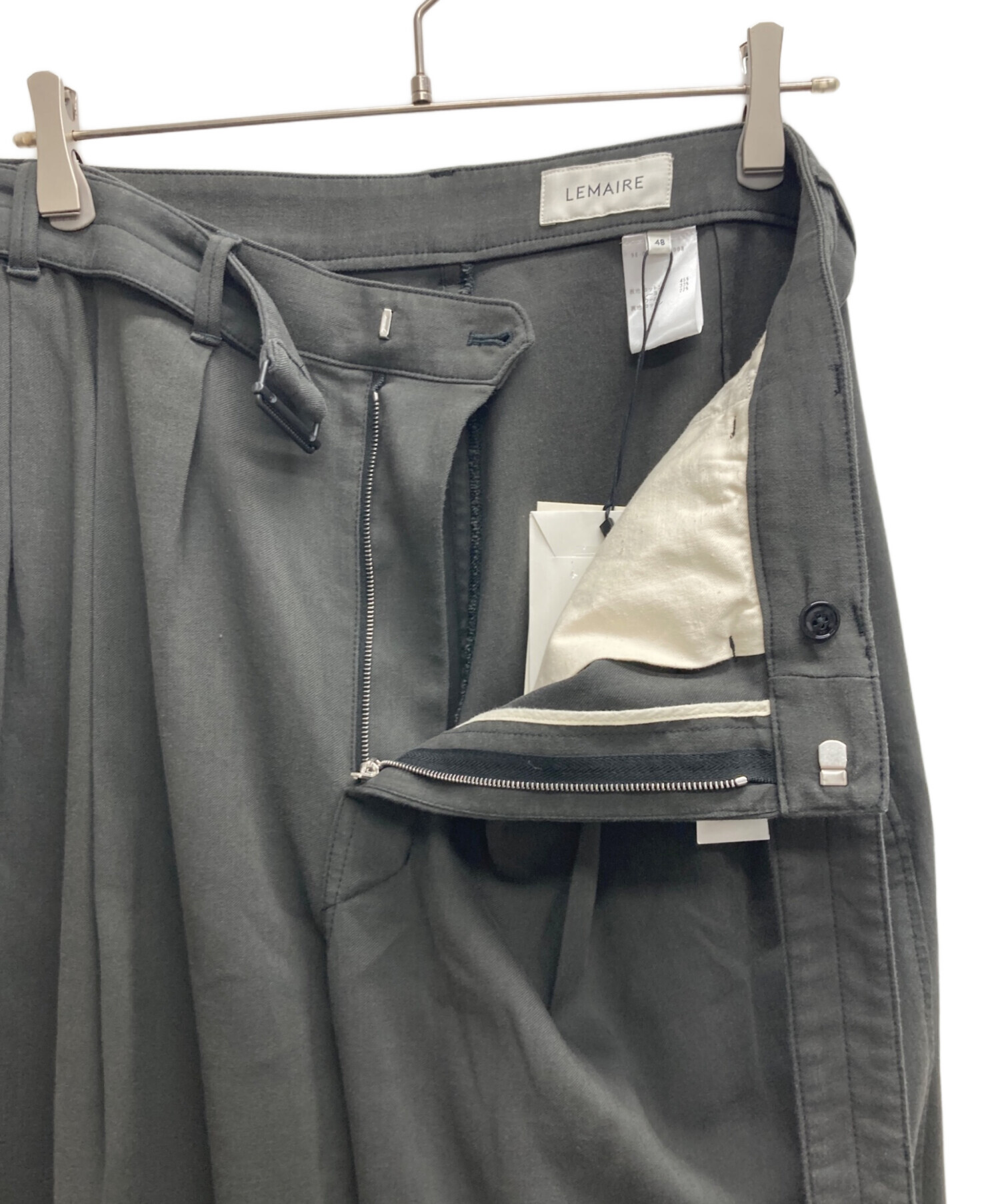 中古・古着通販】LEMAIRE (ルメール) 22W LOOSE PLEATED PANTS グレー 中古・古着通販】LEMAIRE (ルメール) 22W LOOSE PLEATED PANTS グレー