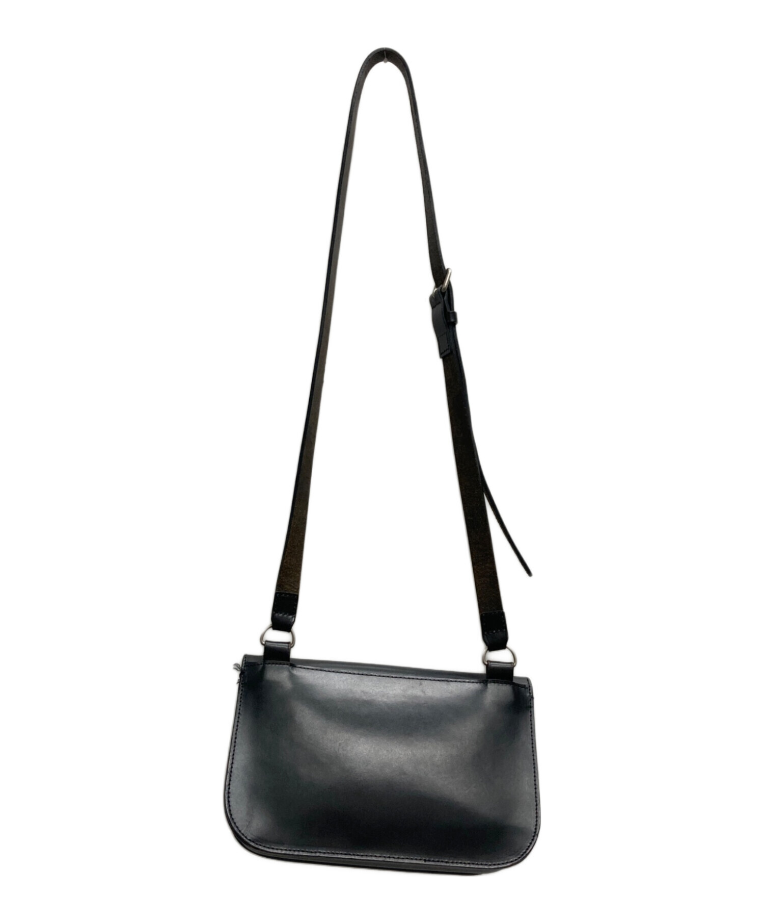 2024 代官山店限定 マーガレットハウエルレザーショルダーバッグ 2.4万 中古・古着通販】MARGARET HOWELL (マーガレットハウエル) レザー