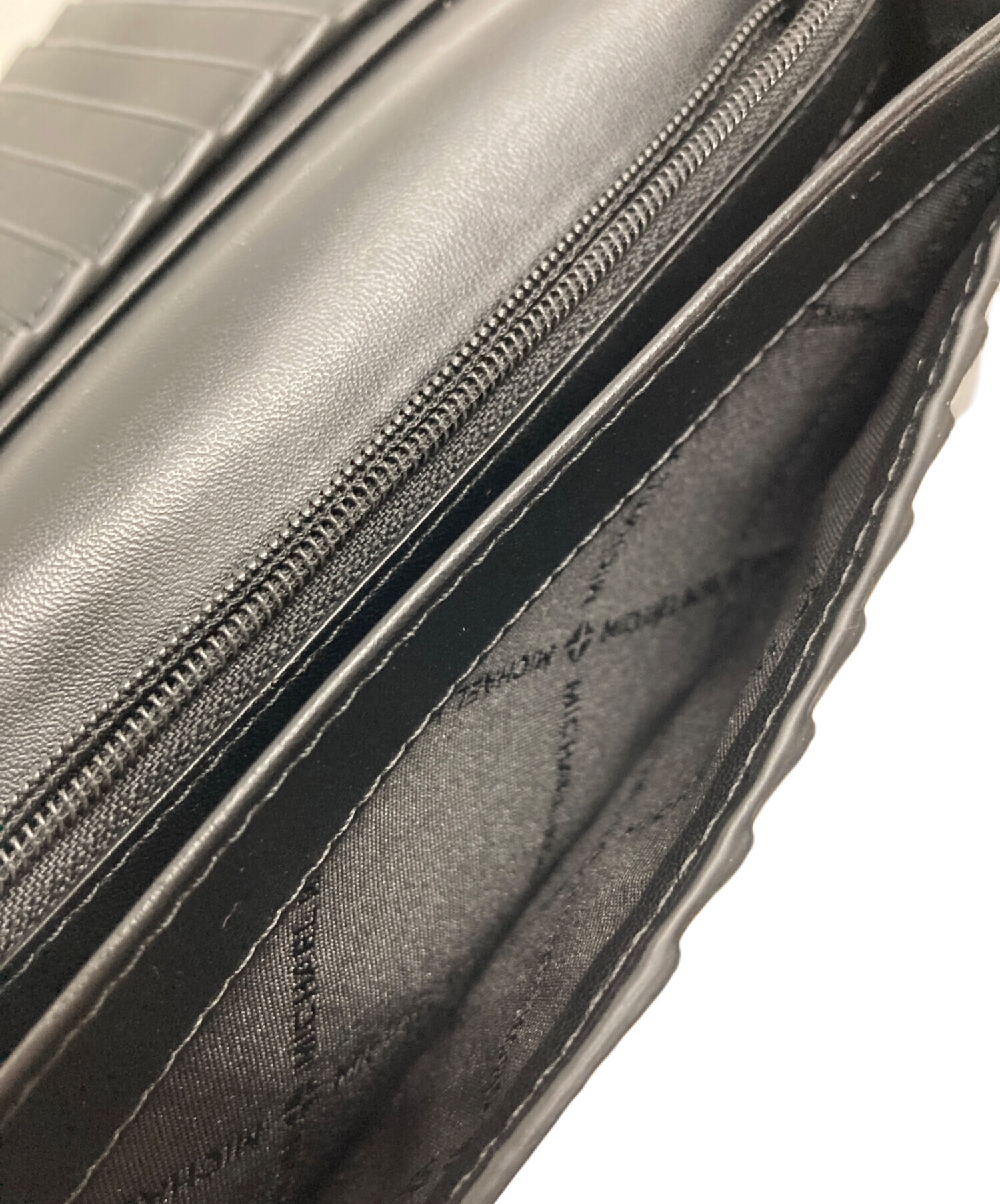 新品未使用マイケルコース 長財布 男女兼用 ☆箱なし☆ＵＳＡ正規店購入 中古・古着通販】MICHAEL KORS (マイケル・コース) 二つ折り長