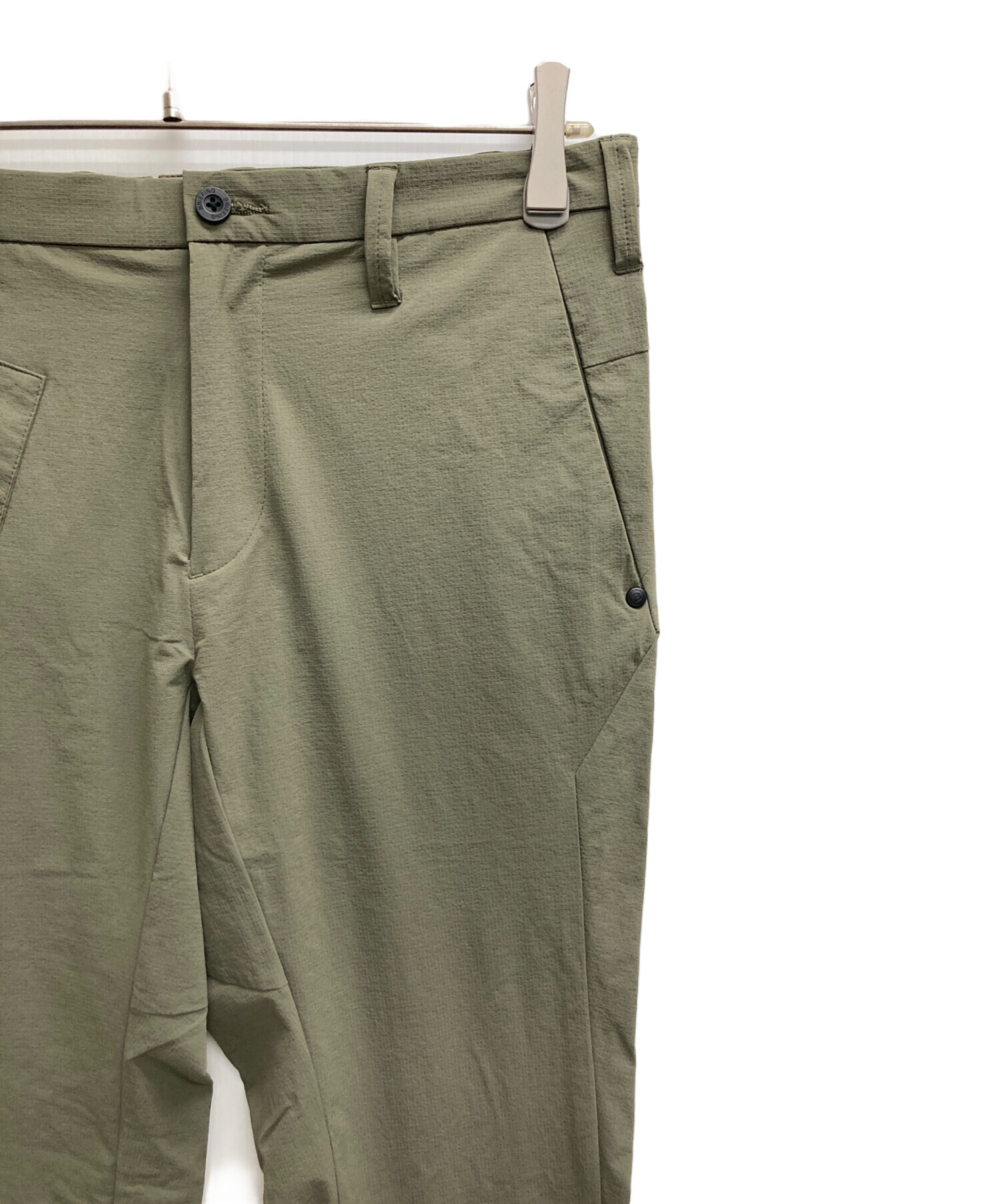 美品BRIEFING（ブリーフィング）メンズ パンツ　オリーブ　カーキー　S ブリーフィング ゴルフウェア ジョガーパンツ 秋 冬 MS NYLON JOGGER