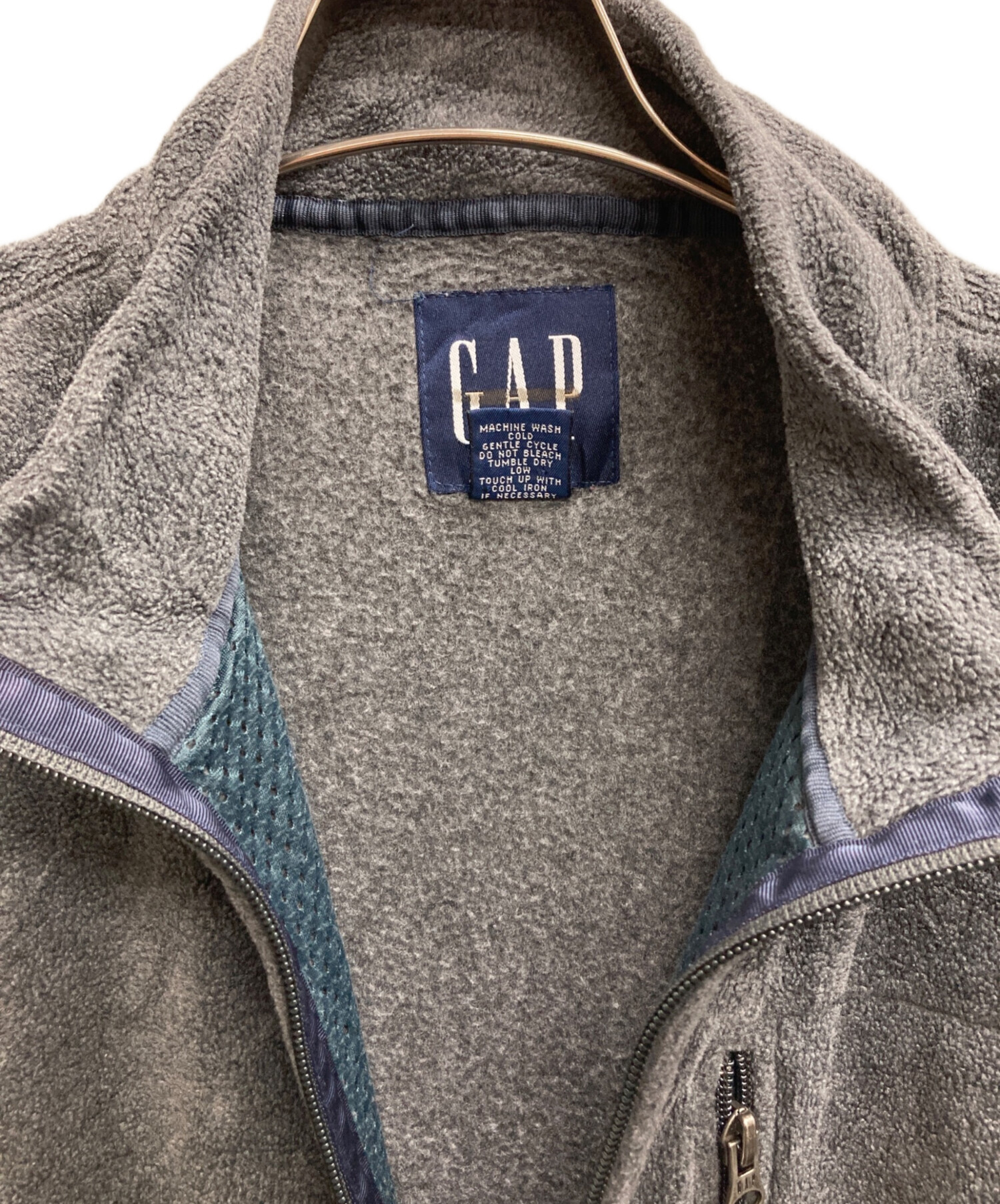 GAP(ギャップ) フェルトウール ベスト GAP（ギャップ）の「リラックス バーシティ ニットベスト(ユニセックス