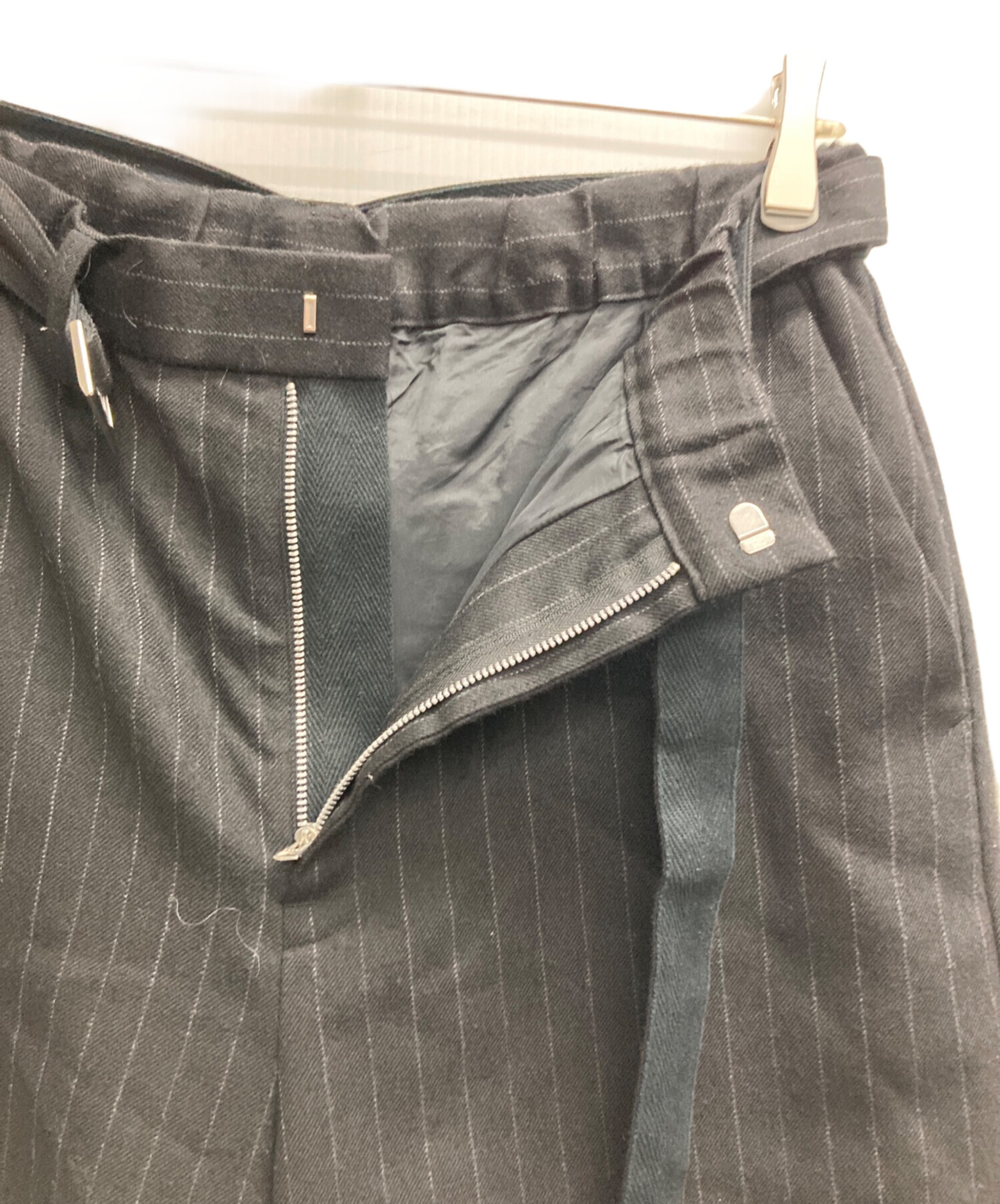 中古・古着通販】sacai (サカイ) Chalk Stripe Pants ブラック サイズ