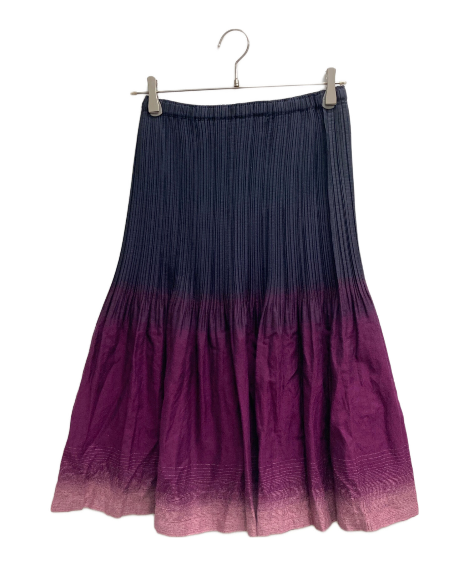 Issey Miyake 紫 プリーツ ロングスカート 中古・古着通販】ISSEY MIYAKE (イッセイミヤケ) グラデーション