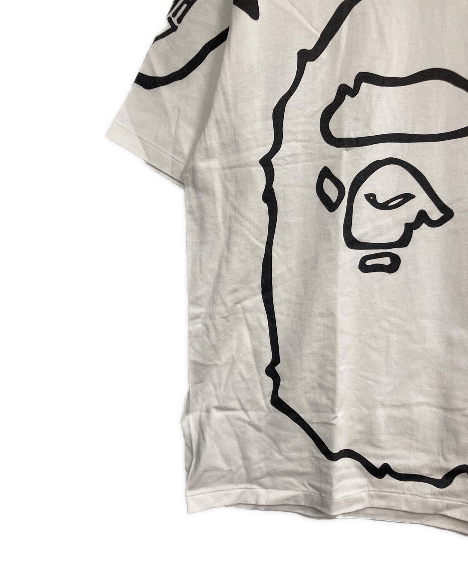 中古・古着通販】A BATHING APE (アベイシングエイプ) プリントTシャツ