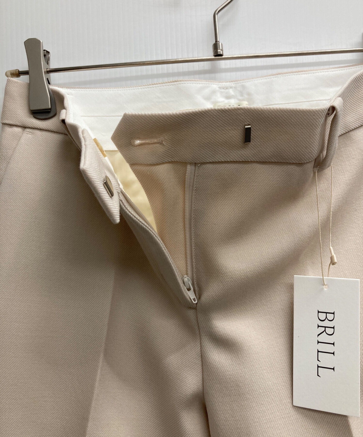 中古・古着通販】BRILL (ブリル) センタープレスパンツ ホワイト
