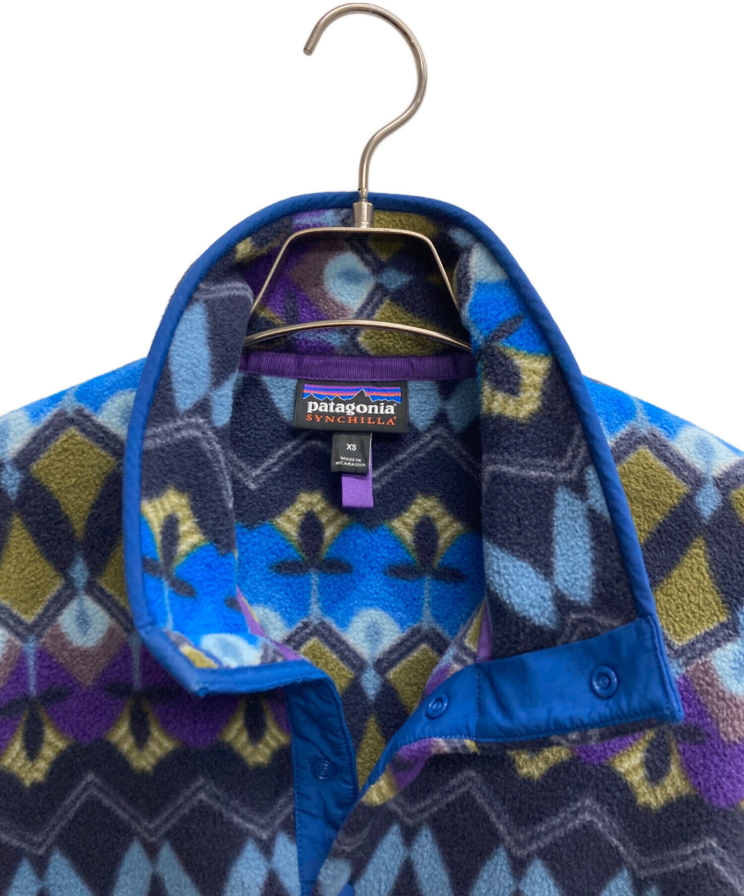 patagonia 幾何学模様 ジャケット 4T 中古・古着通販】Patagonia (パタゴニア) 幾何学柄シンチラスナップT