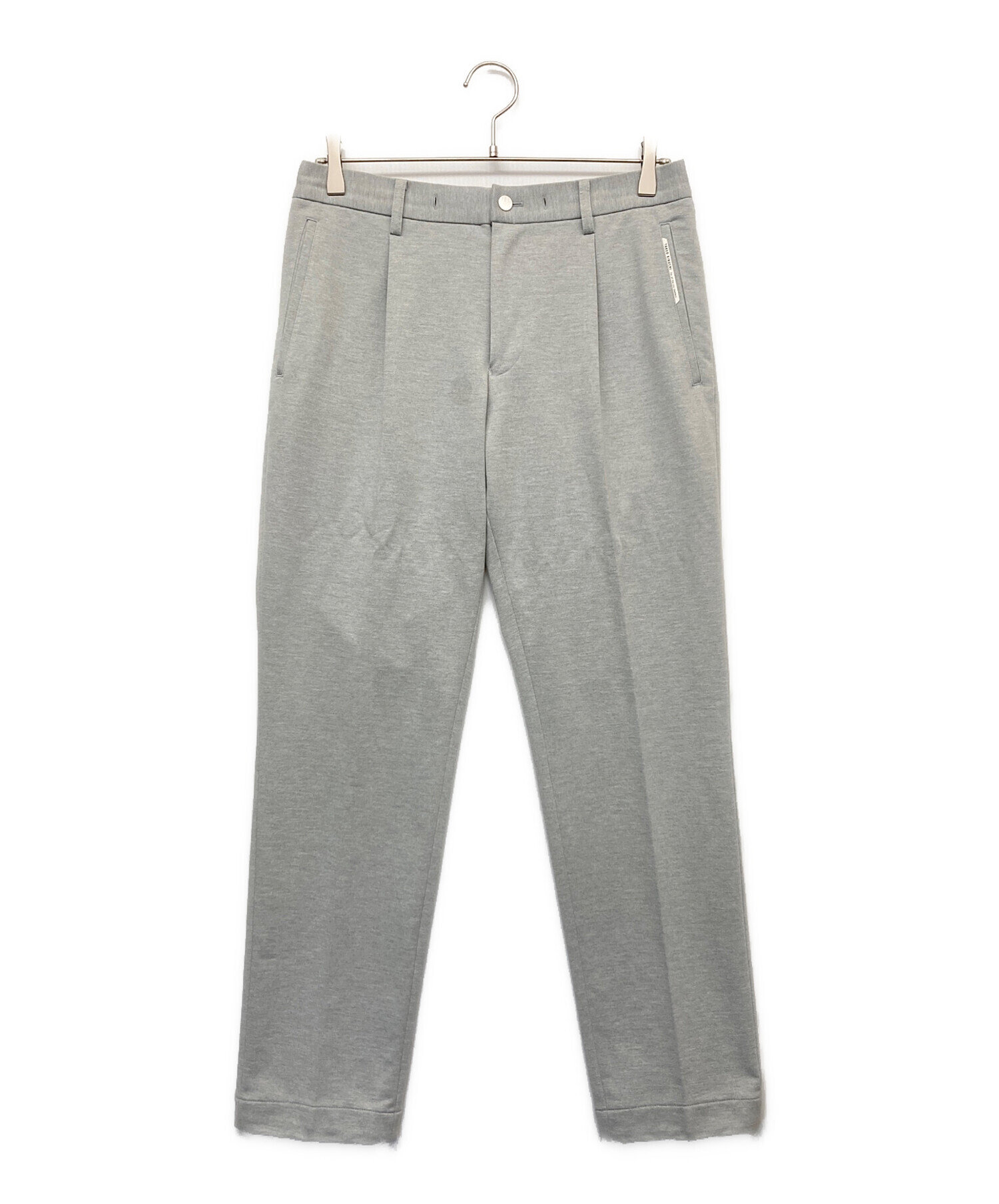 TAKEO KIKUCHI グレー スラックス 新品タグ付きMサイズ 中古・古着通販】TAKEO KIKUCHI (タケオキクチ) パンツ グレー サイズ