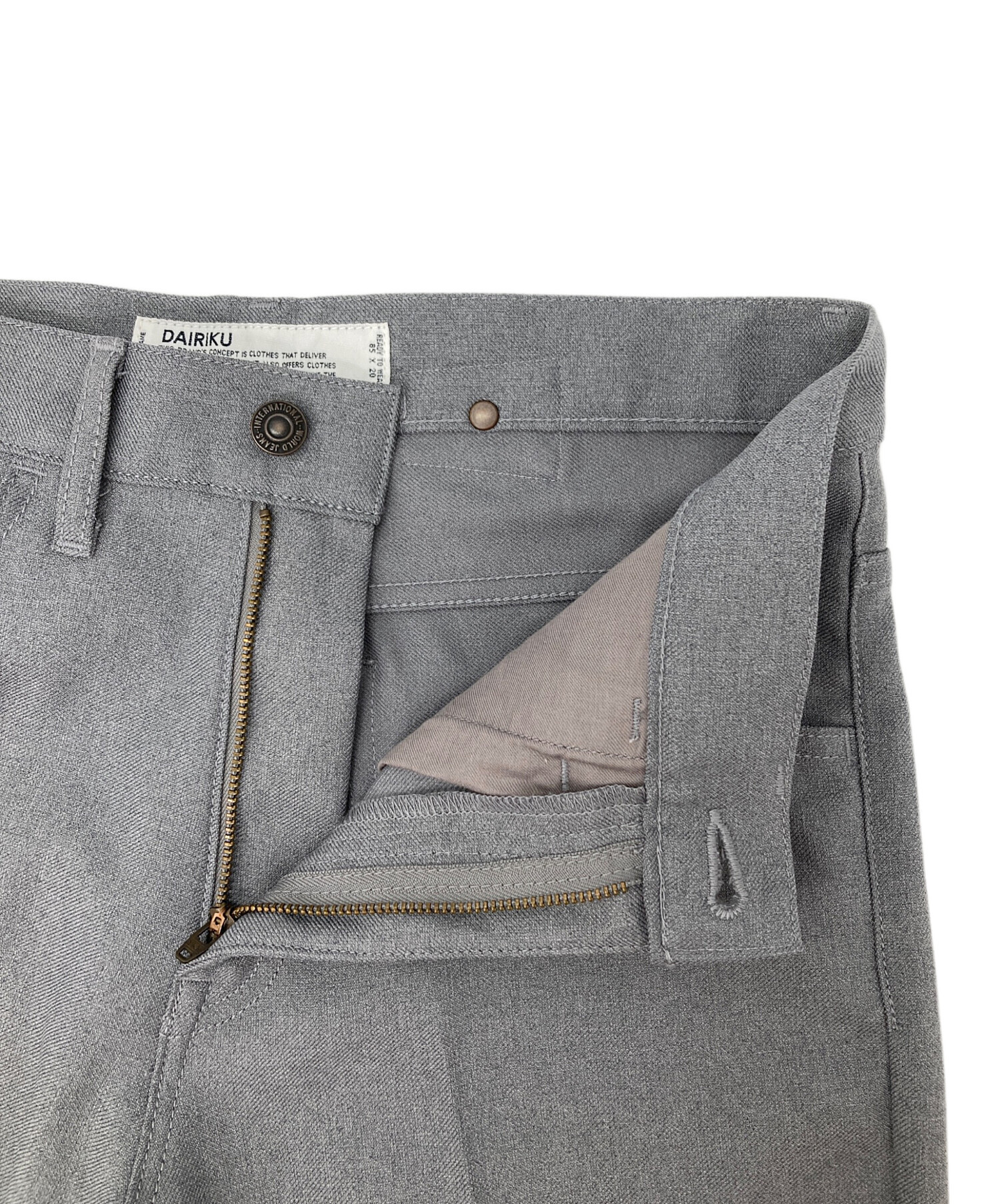 DAIRIKU ダイリク スタプレ ストレート コンクリート グレー 27 中古・古着通販】DAIRIKU (ダイリク) STRAIGHT Flasher Pressed Pants