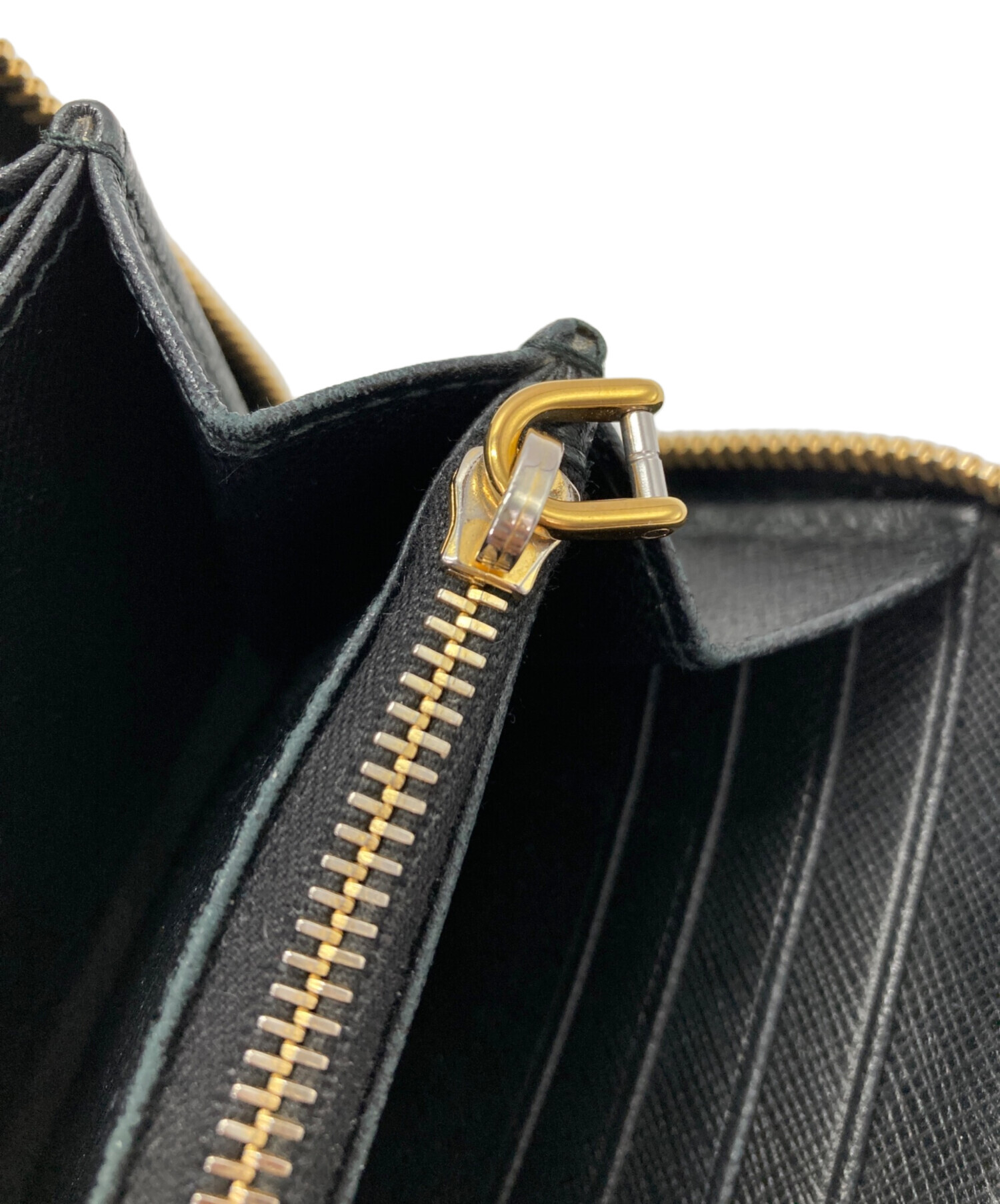 中古・古着通販】PRADA (プラダ) ラウンドジップウォレット ブラック 