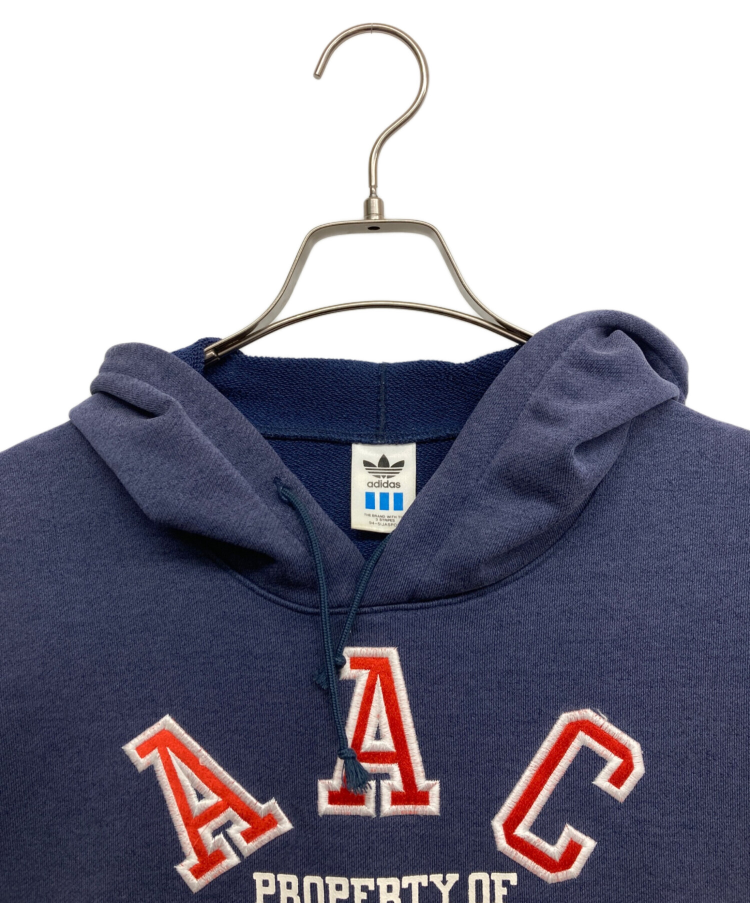 中古・古着通販】adidas (アディダス) 刺繍パーカー ネイビー サイズ:L