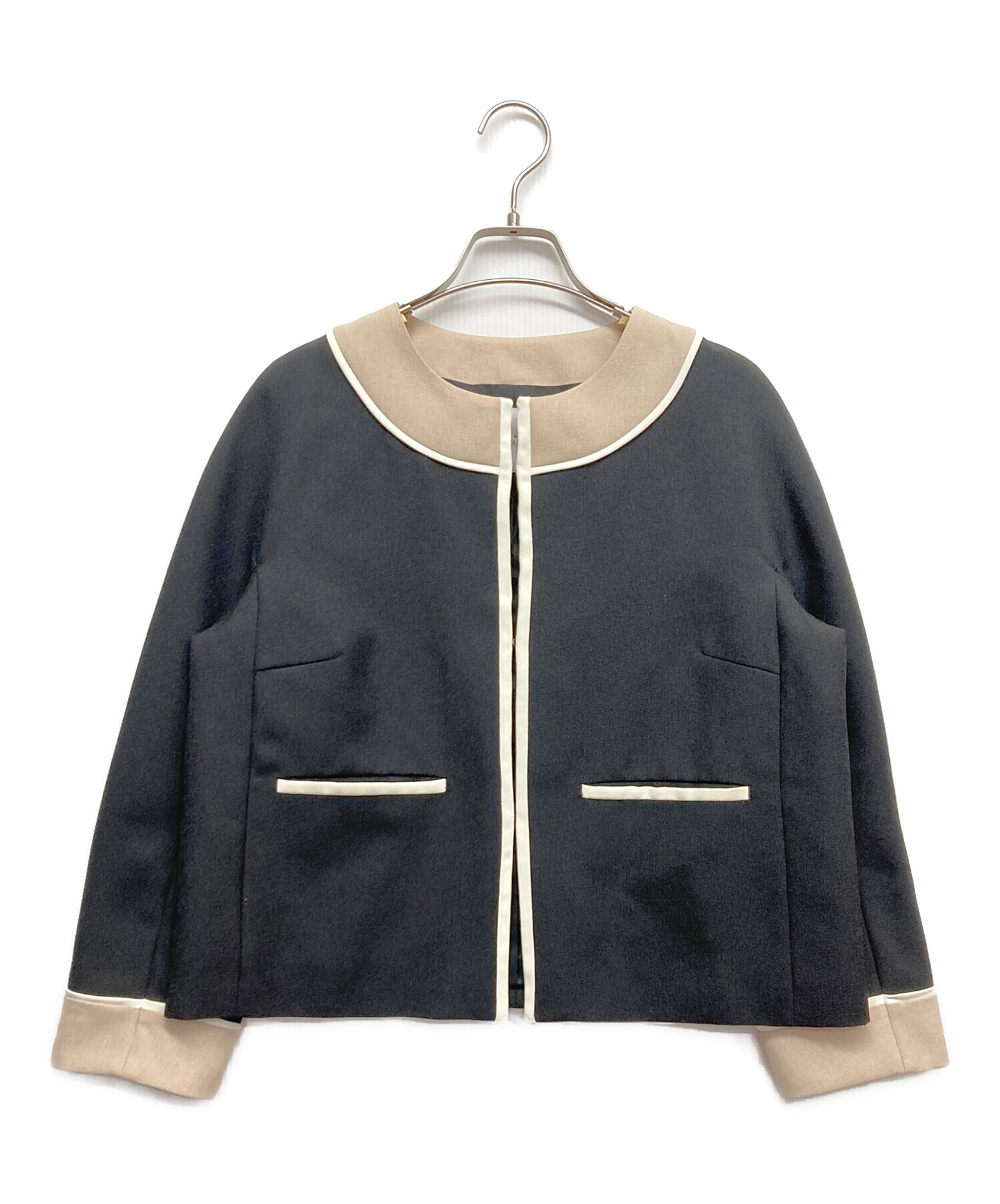 TIARA❤︎ジャケット　未使用品 中古・古着通販】TIARA (ティアラ) ノーカラージャケット ブラック
