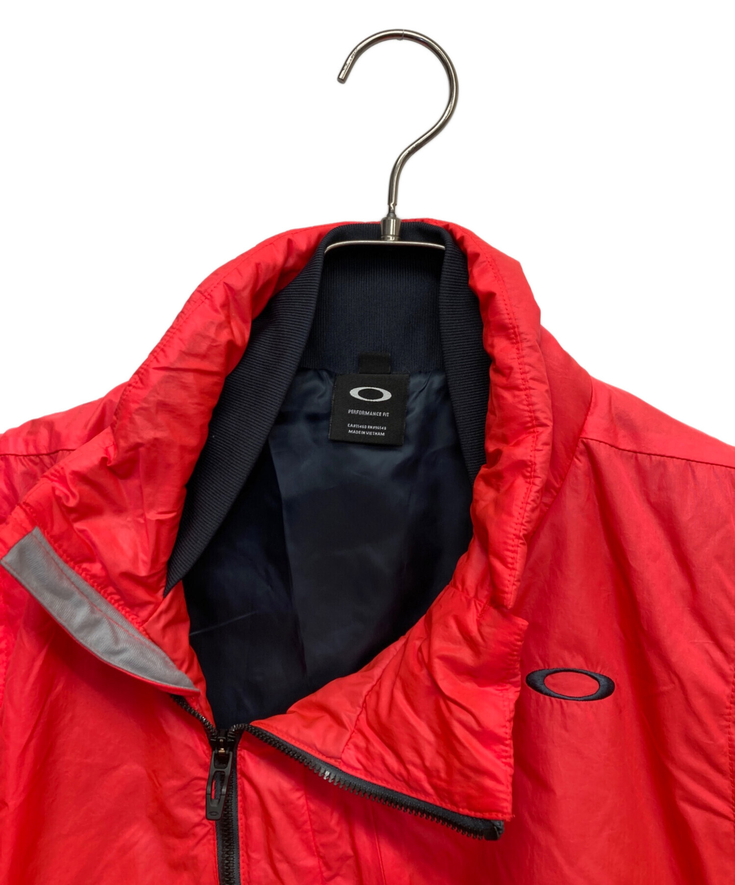 中古・古着通販】OAKLEY (オークリー) ナイロンベスト レッド サイズ