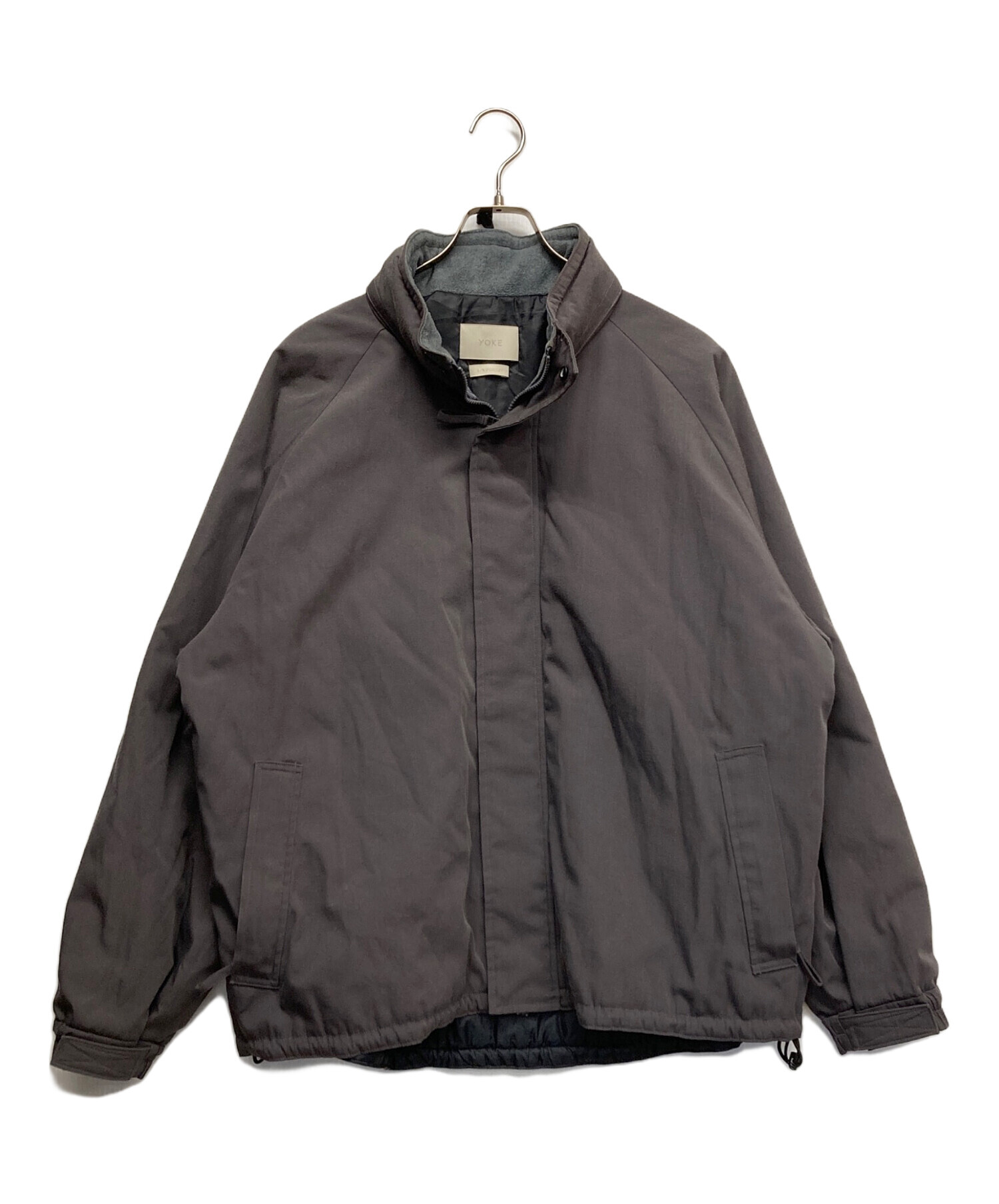 2020SS YOKE ヨーク BIG  PARKA ナイロンジャケット ブルゾン サイズM ユニセックス  グレー ブランド古着【中古】20240503/GP6222 中古・古着通販】YOKE (ヨーク) MILITARY PADDED JACKET グレー サイズ