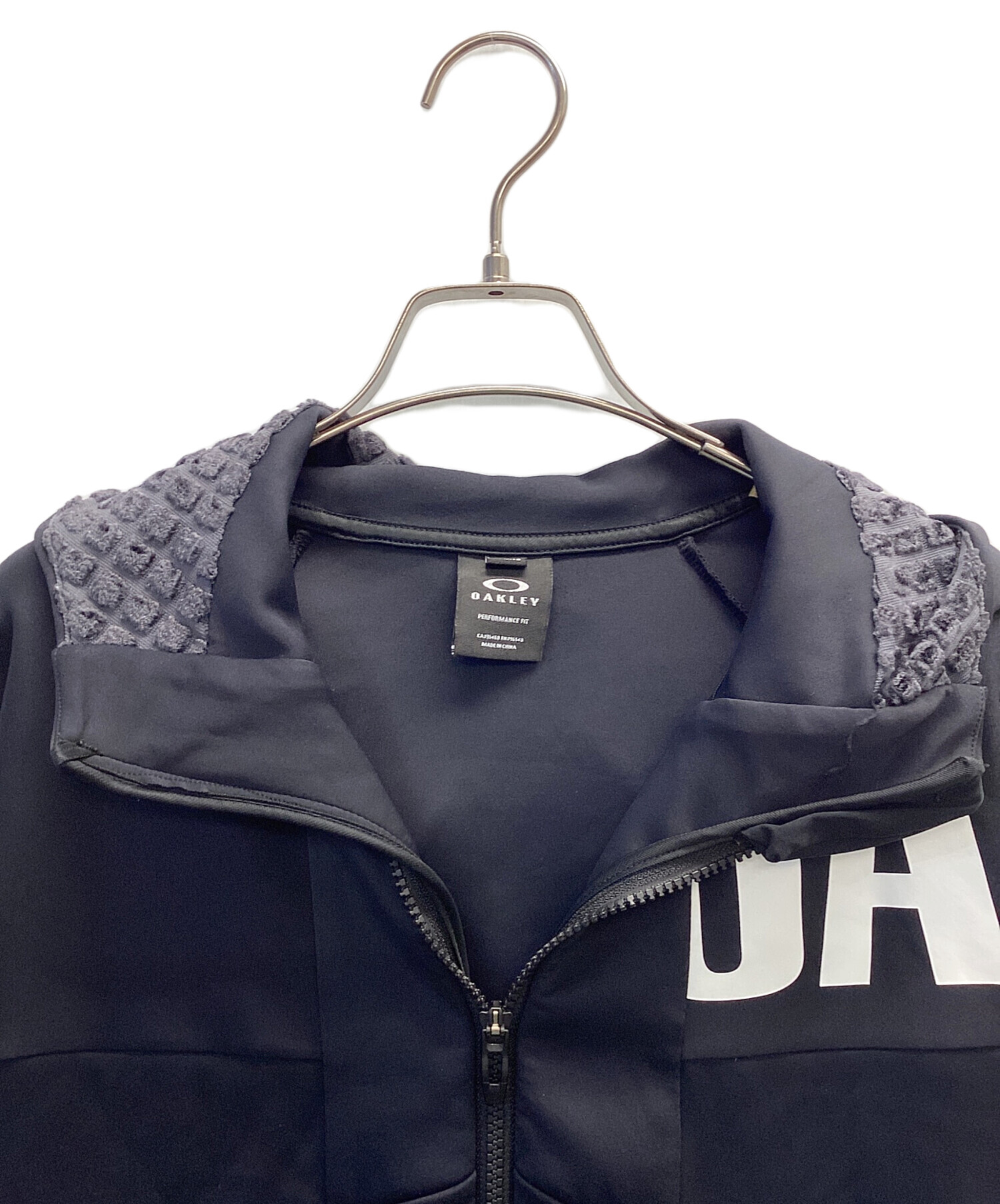 y2k OAKLEY ナイロンプルオーバー フード付き アノラックパーカー 古着 中古・古着通販】OAKLEY (オークリー) ジップパーカー ブラック サイズ