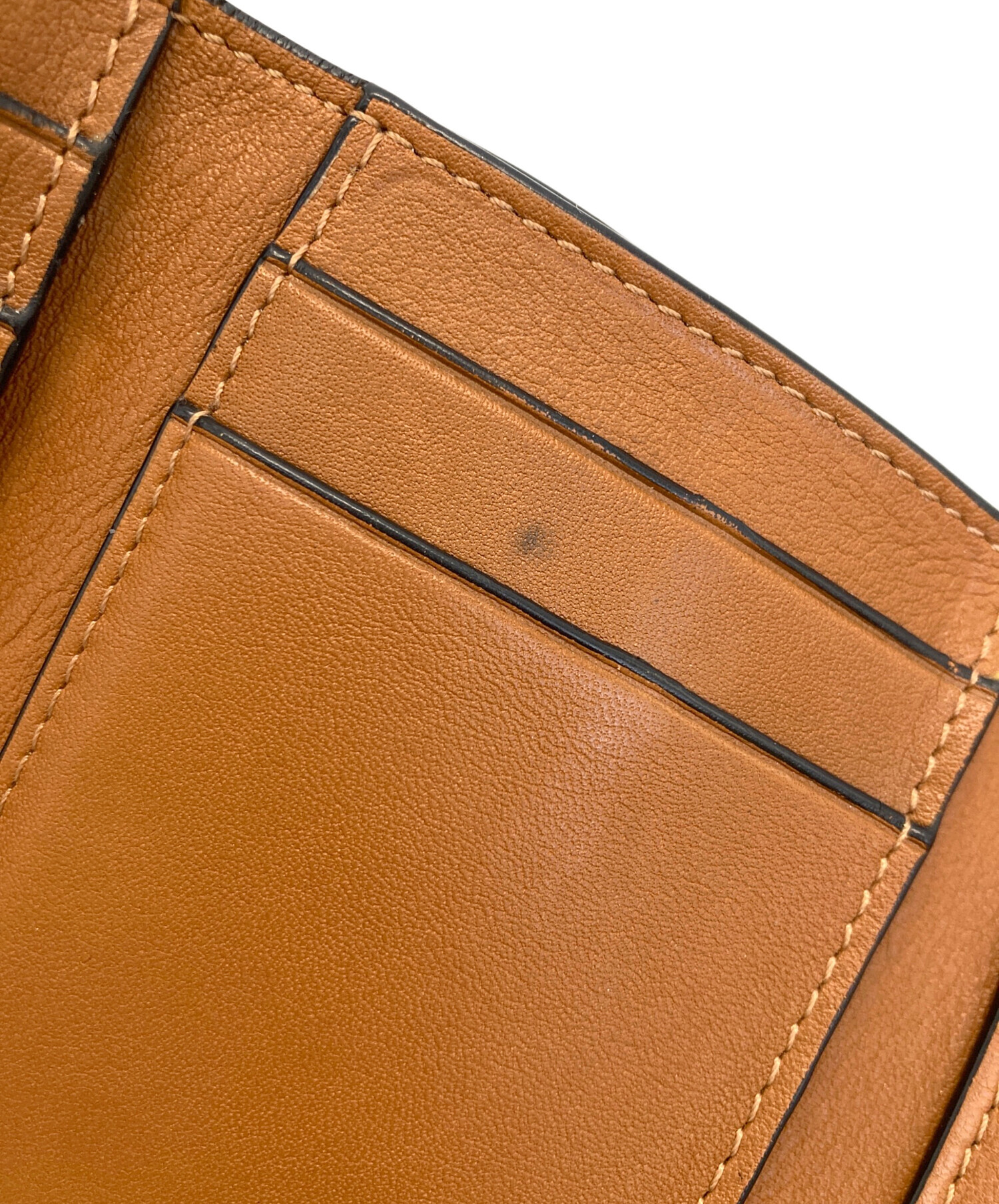 LOEWE ジオメトリックデザイン 二つ折り財布 ベージュ・オレンジ 中古・古着通販】LOEWE (ロエベ) トライフォールド 3つ折り財布