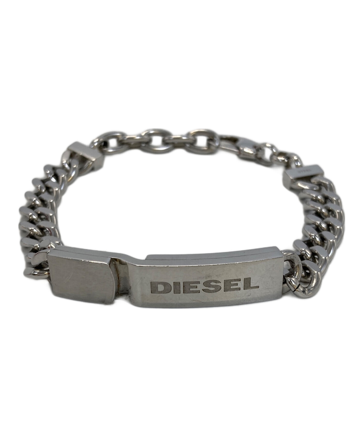 【新品未使用】 DIESEL シルバーブレスレット 箱付き 中古・古着通販】DIESEL (ディーゼル) ロゴSTEELブレスレット シルバー