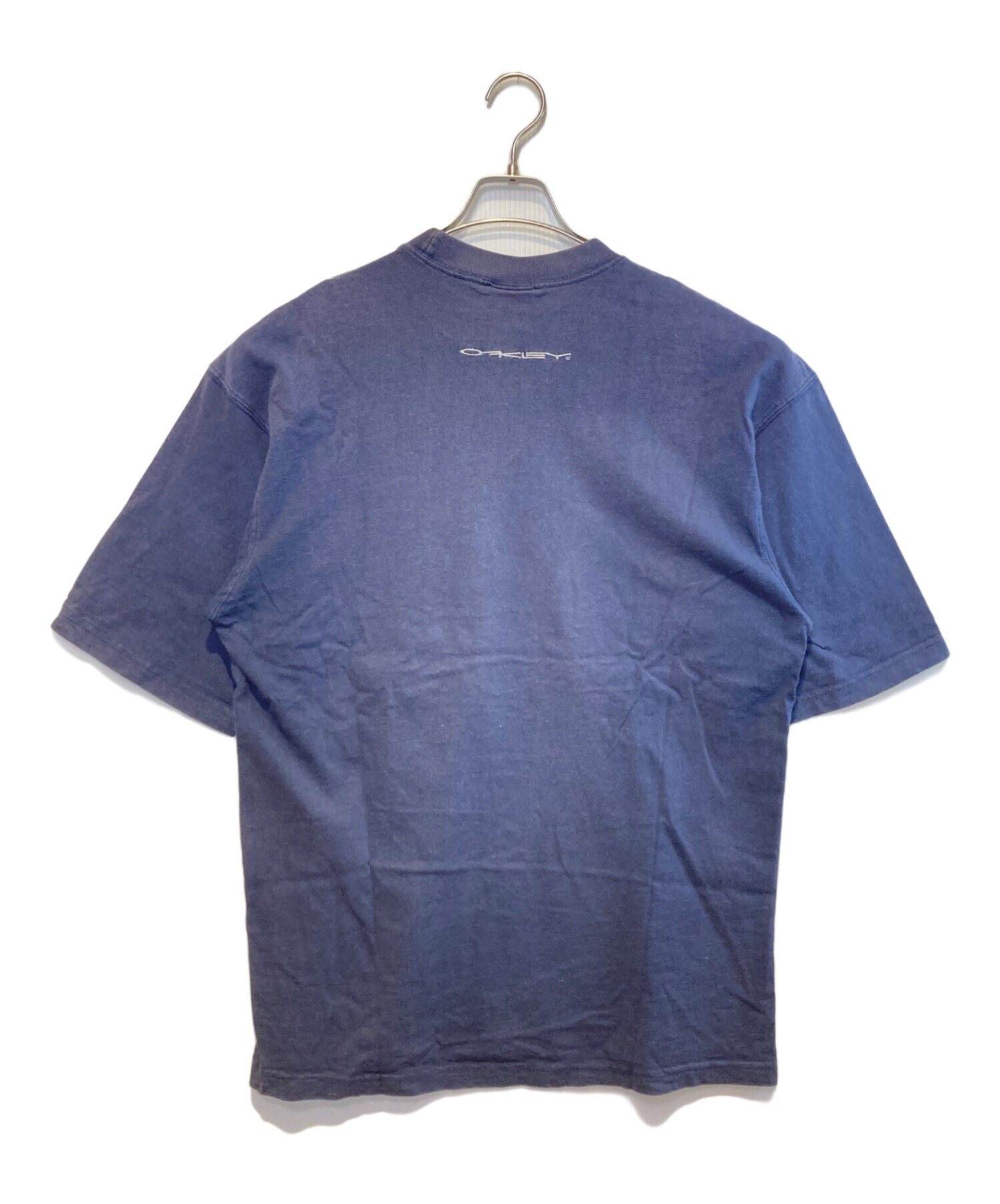 Oakley ネイビー立体ロゴ Tシャツ 中古・古着通販】OAKLEY (オークリー) ロゴ刺繍Tシャツ ネイビー