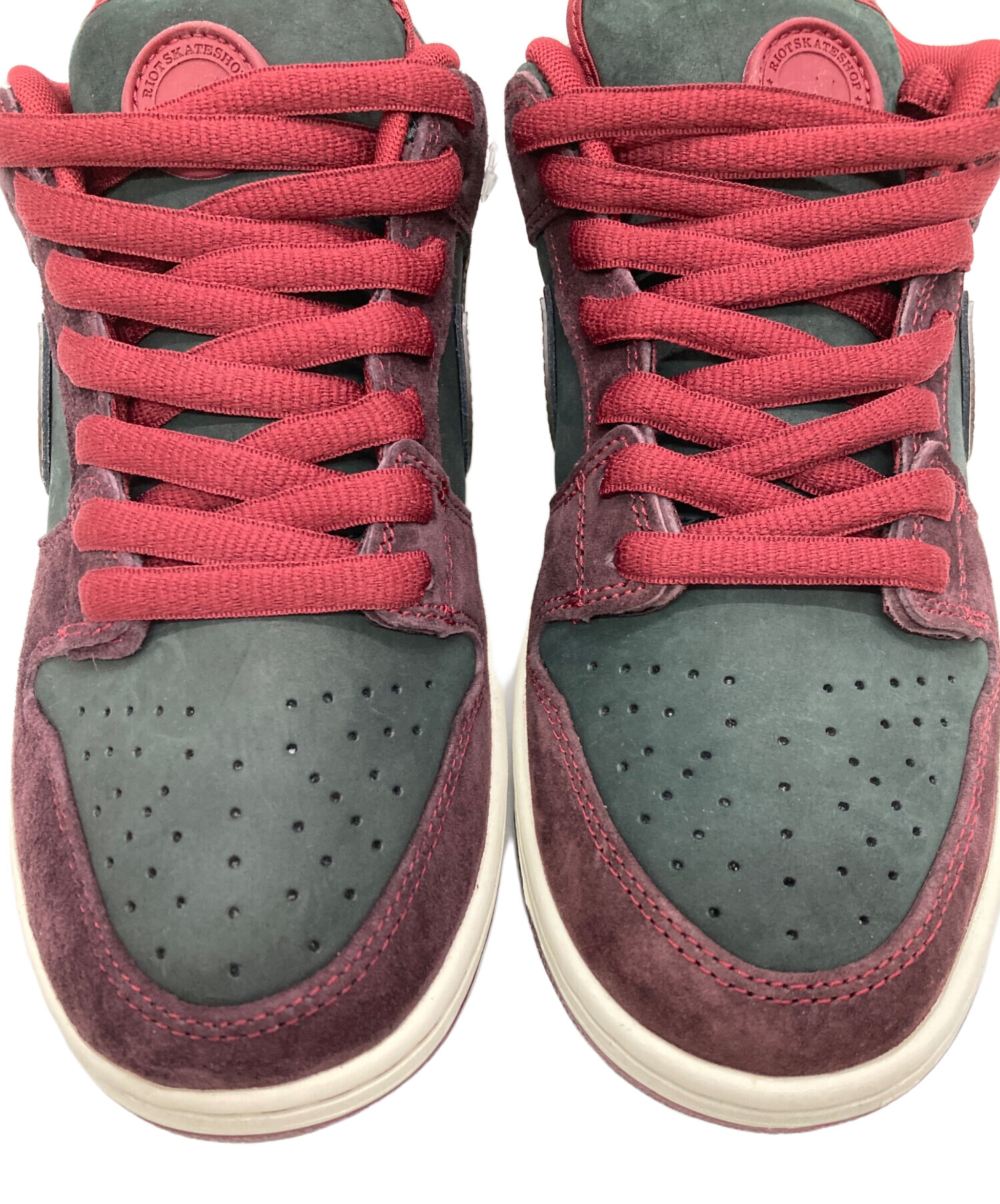 中古・古着通販】NIKE SB (ナイキエスビー) RIOT SKATESHOP 中古・古着通販】NIKE SB (ナイキエスビー) RIOT SKATESHOP