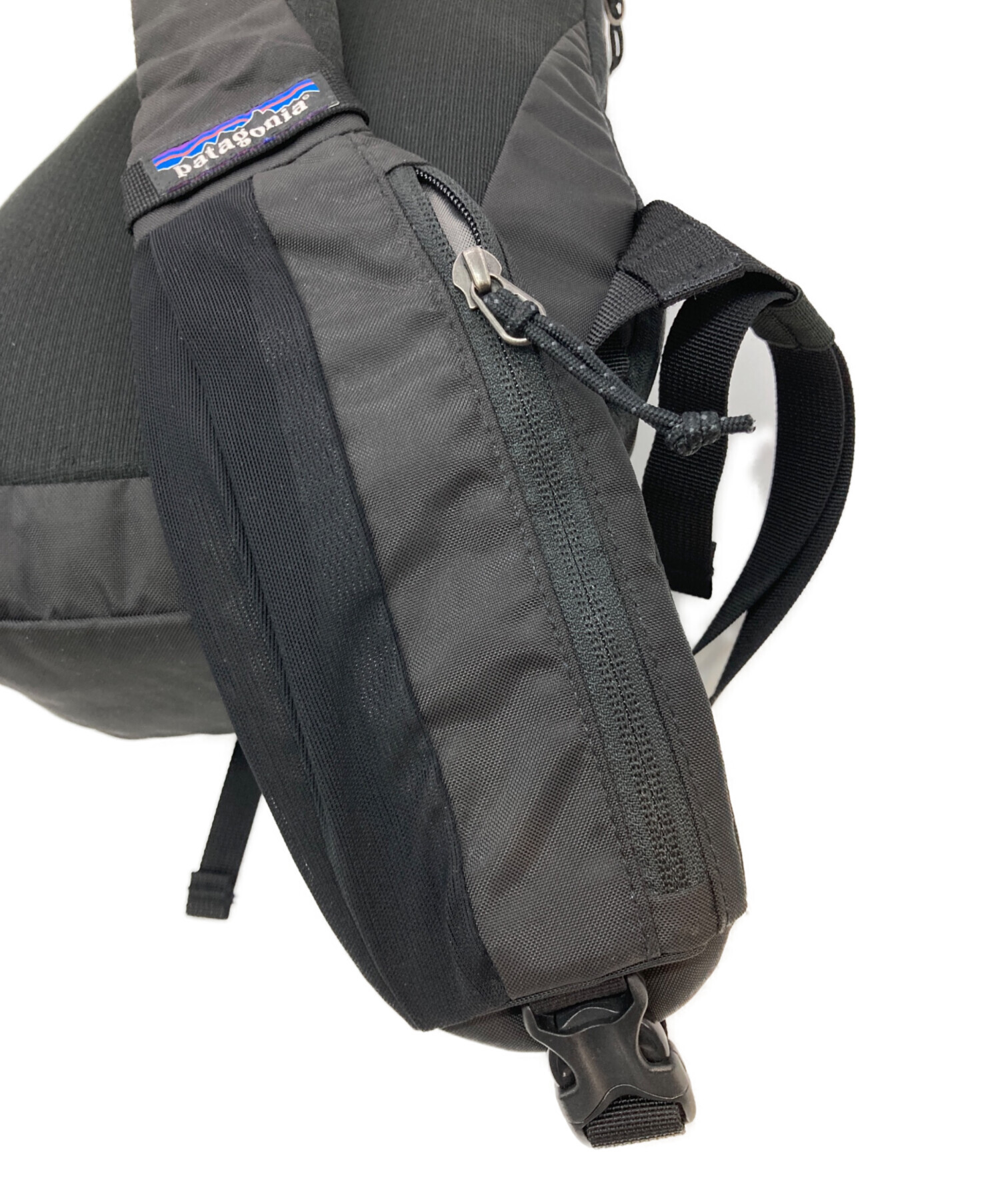 patagonia アトムスリング　デザートターコイズ 未使用 patagonia（パタゴニア） ボディバッグ Atom Sling アトム スリング 8L