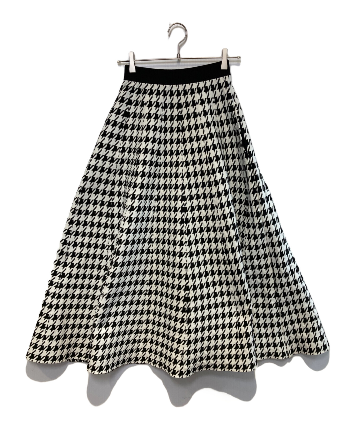 JENNEボリュームフレアニットスカート チェック 中古・古着通販】JENNE (ジェンヌ) ボリュームフレアニットスカート