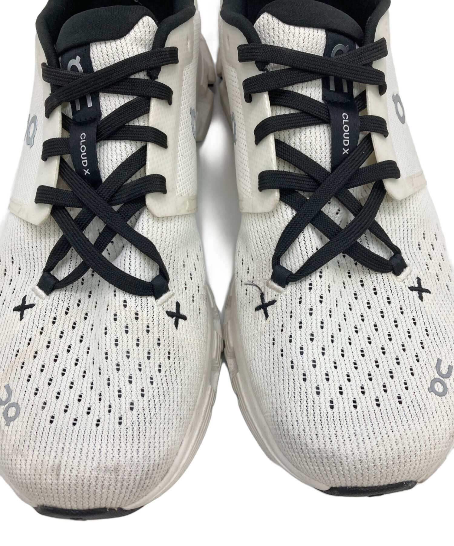 中古・古着通販】on (オン) Cloud X 4 ホワイト×ブラック サイズ:US M9 