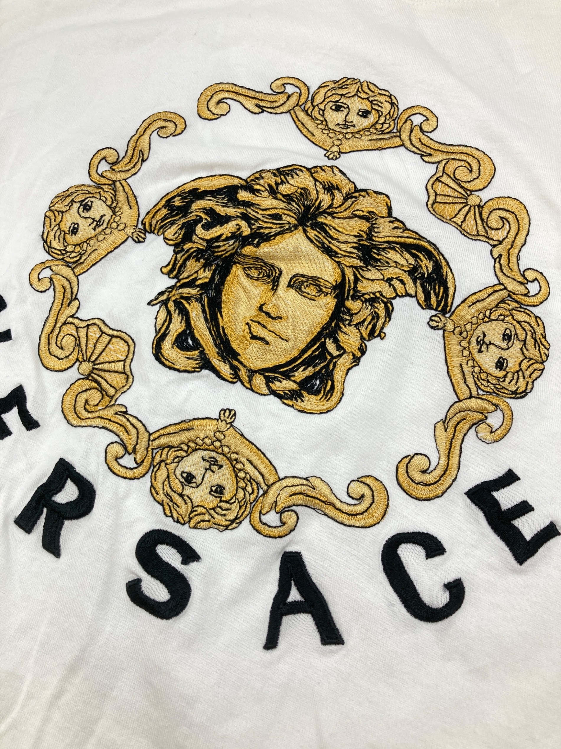 中古・古着通販】VERSACE (ヴェルサーチェ) メデューサ刺繍カットソー