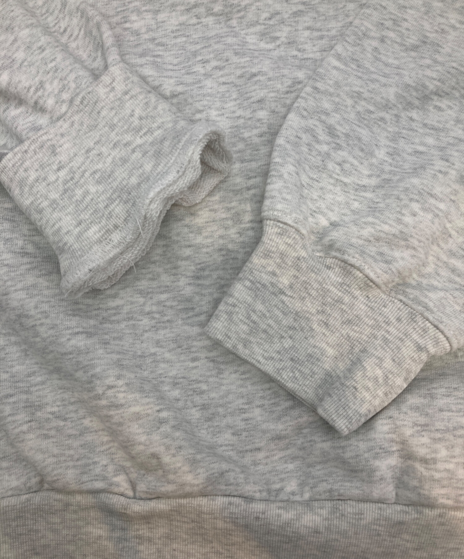 9090 × umbro Emblem Crewneck Sweat グレー 【公式通販】