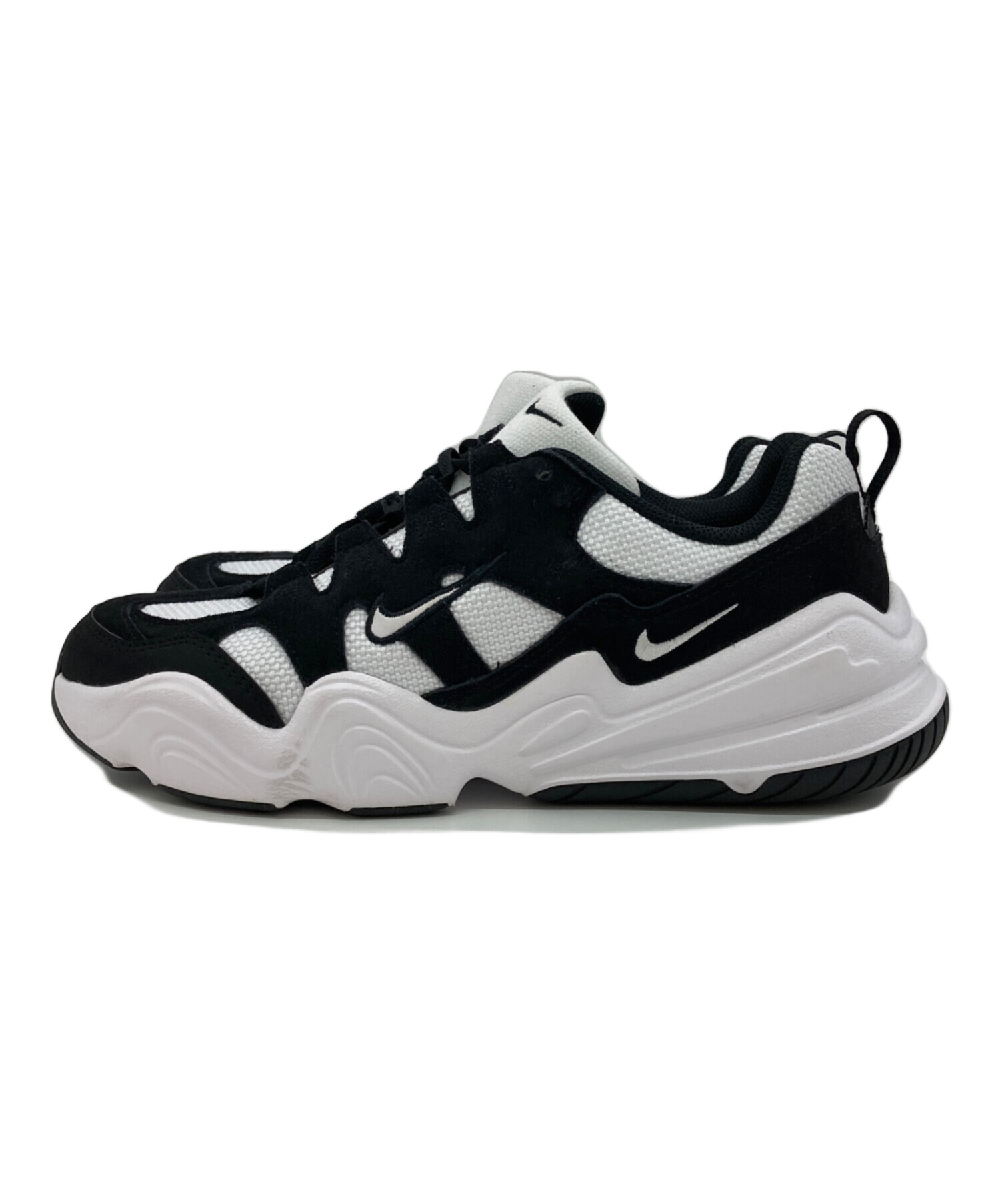 NIKE廃盤旧テック　激安 中古・古着通販】NIKE (ナイキ) TECH HERA ホワイト×ブラック サイズ