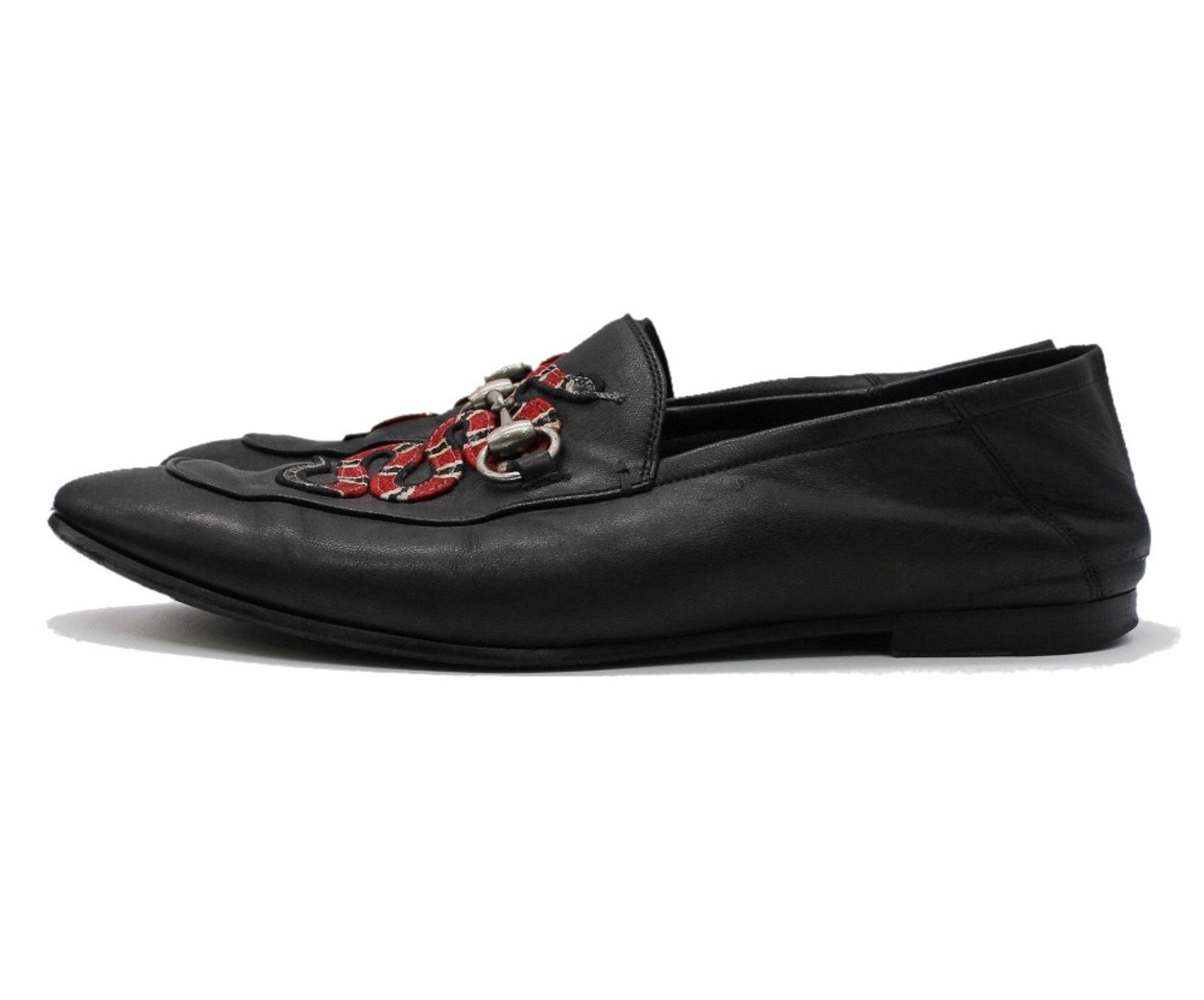 中古・古着通販】GUCCI (グッチ) スネーク付レザーローファー ブラック 