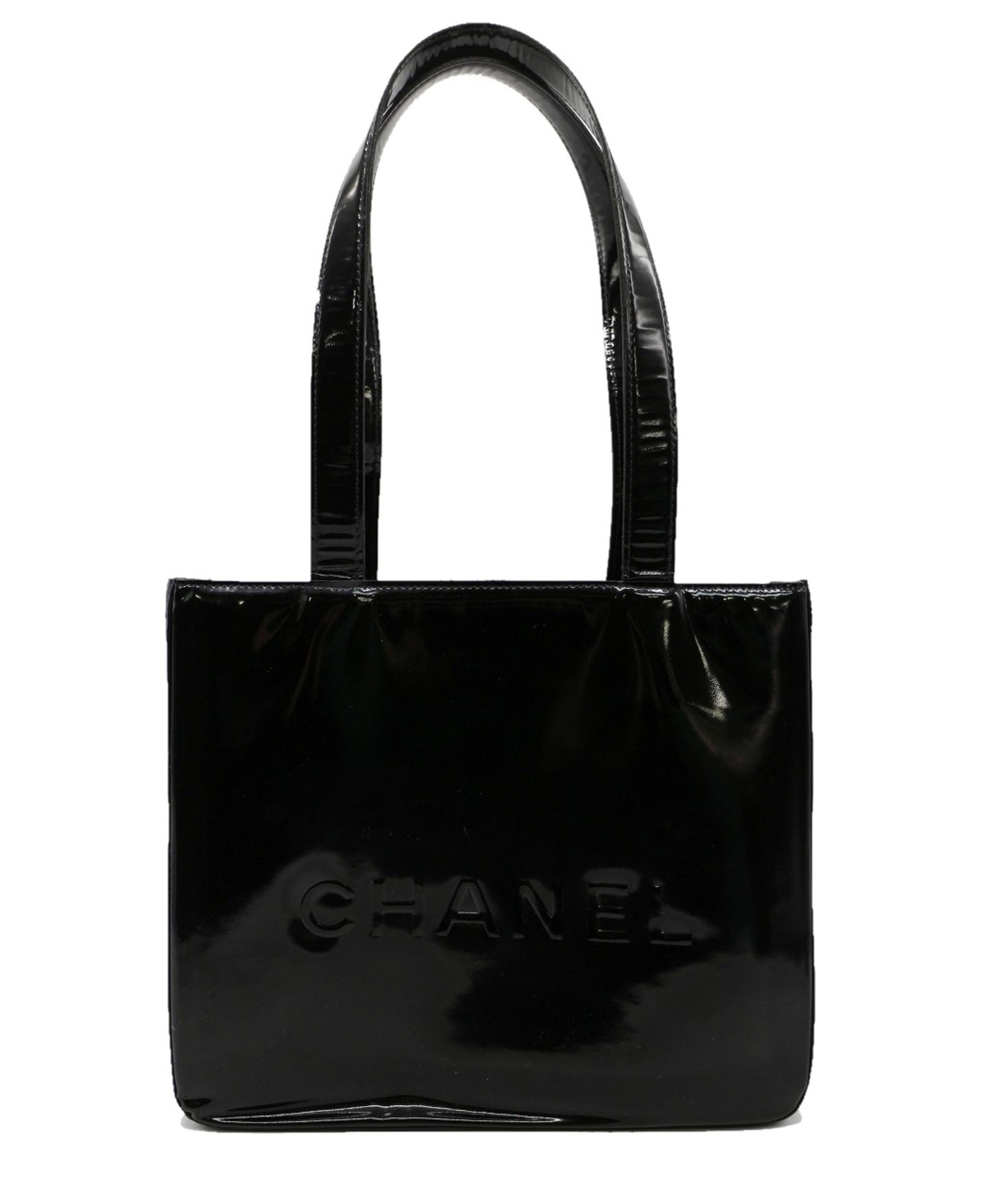 CHANELのエナメルハンドバッグ