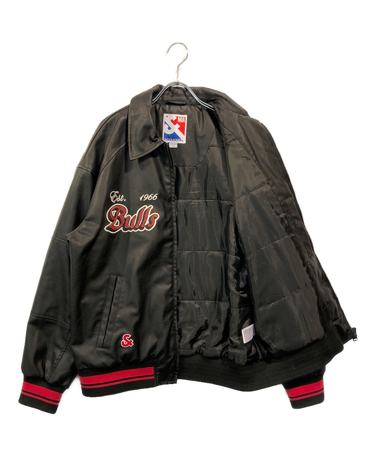 OFF THE COURT by NBA フェイクレザージャケット　Mサイズ 中古・古着通販】NBA (エヌビーエー) シカゴブルズフェイク