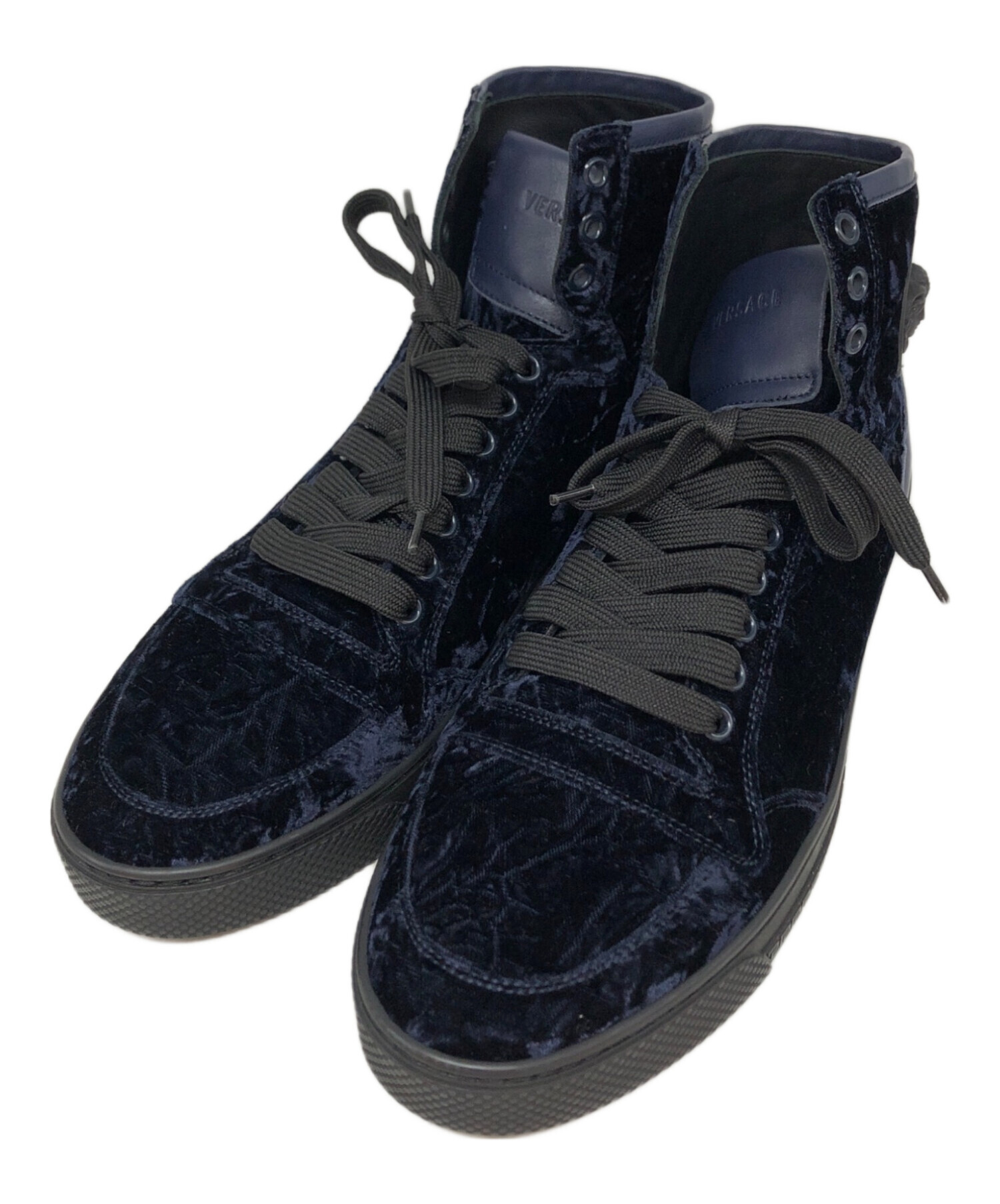 VERSACE ヴェルサーチ スニーカー ネイビーブルー 中古・古着通販】VERSACE (ヴェルサーチェ) ベロアハイカット