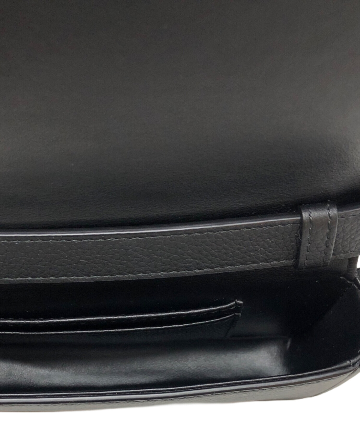 中古・古着通販】Ferragamo (フェラガモ) ガンチーニバックルクロス