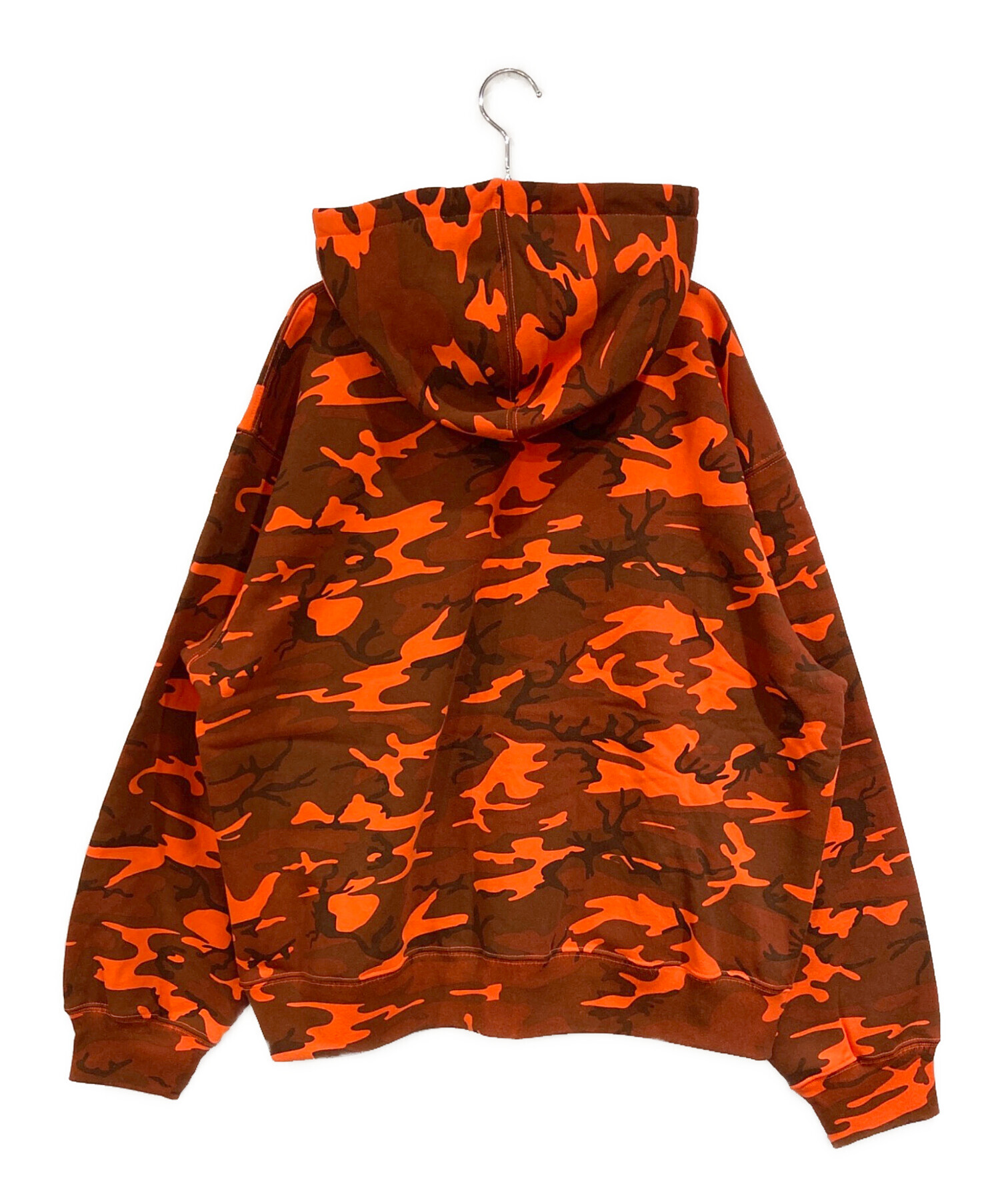 Supreme　シュプリーム　カマチョ　フィギュア　オレンジ Supreme カマチョフィギュア オレンジ Supreme カマチョフィギュア