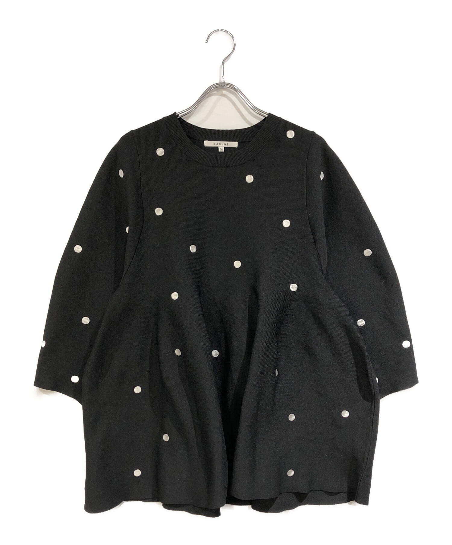 中古・古着通販】CADUNE (カデュネ) ドットペプラムニット ブラック