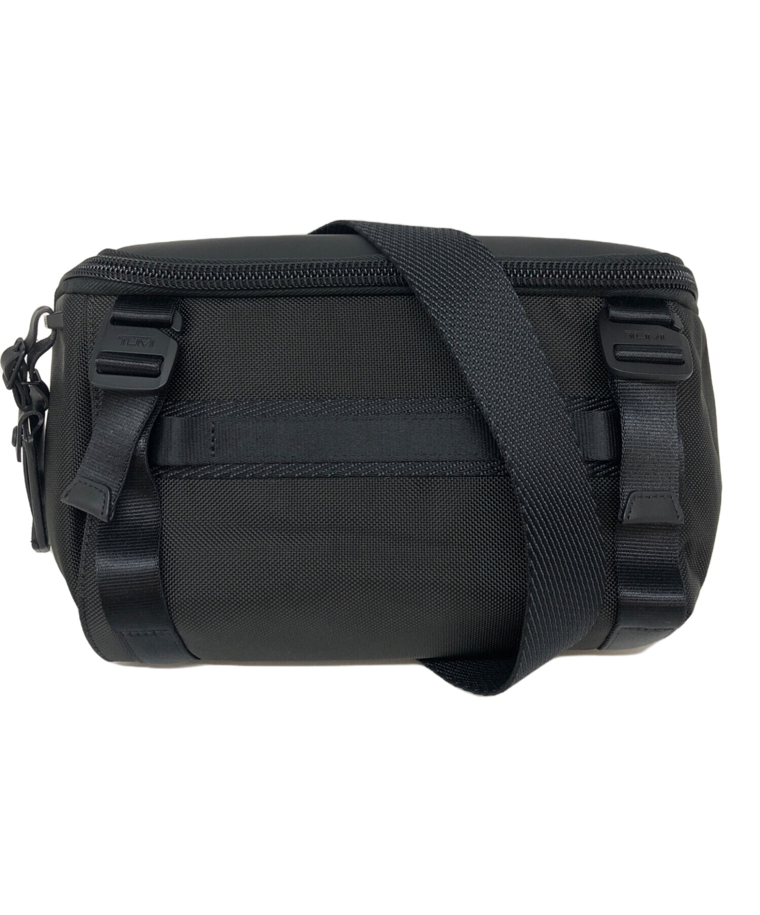 【未使用品】TUMI ショルダーバッグ　ブラック 中古・古着通販】TUMI (トゥミ) ショルダーバッグ ブラック｜ブランド