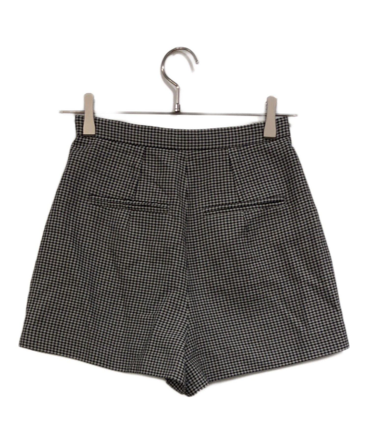 中古・古着通販】FENDI (フェンディ) ショートパンツ ブラック サイズ