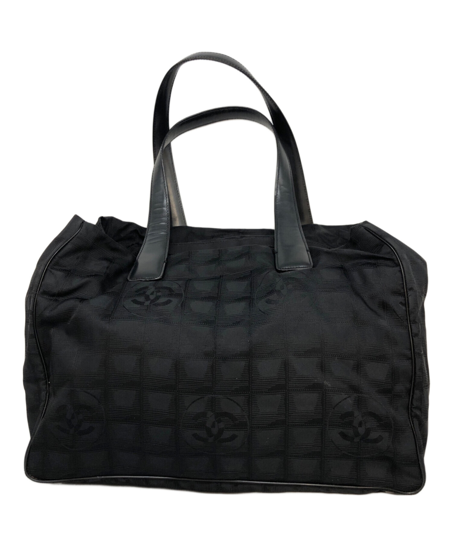CHANEL 黒 ナイロン トートバッグ 中古・古着通販】CHANEL (シャネル) ナイロントートバッグ ブラック