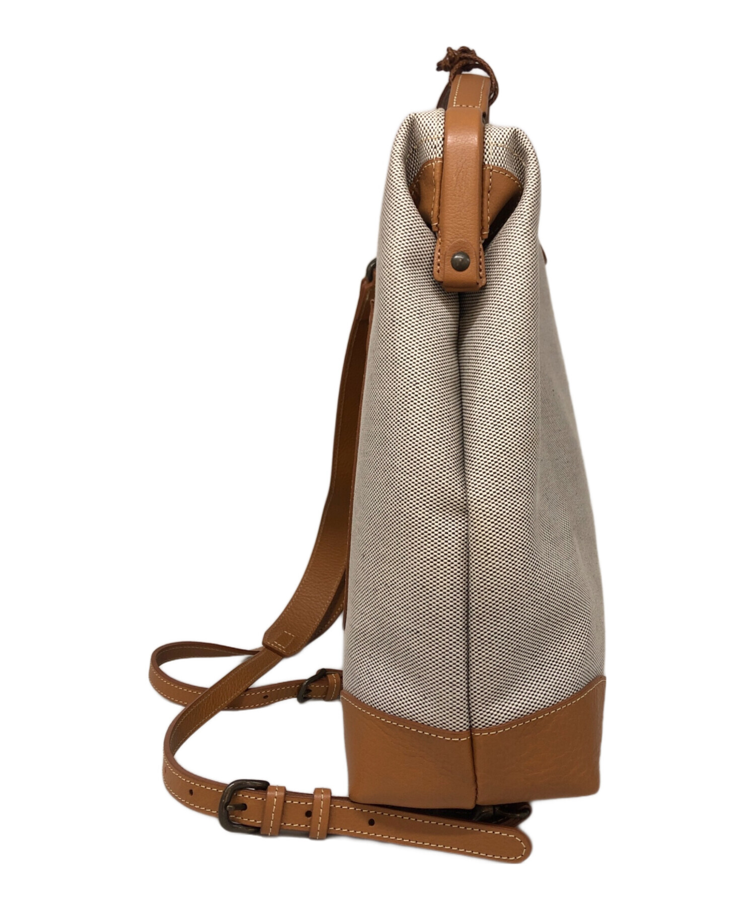 中古・古着通販】Atelier nuu (アトリエヌウ) ダレスリュック ベージュ 