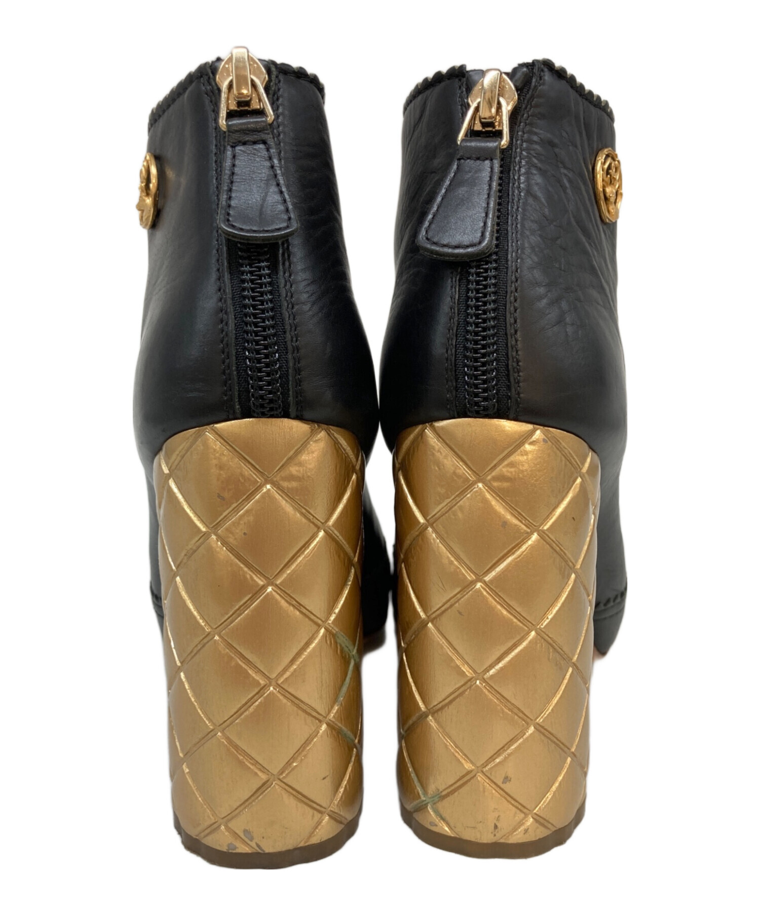 CHANEL キルティングショートブーツ 37 C 中古・古着通販】CHANEL (シャネル) ショートブーツ ブラック サイズ