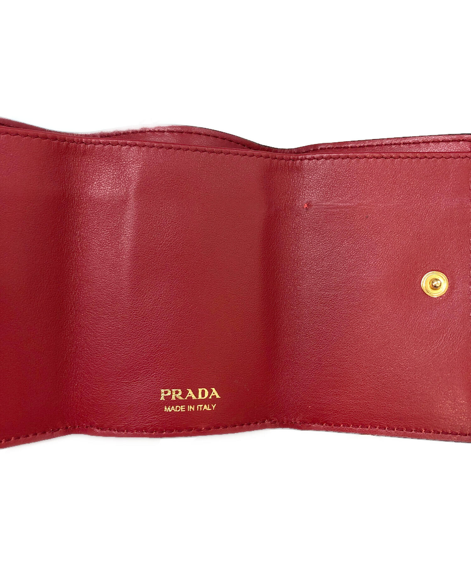 人気再熱！？プラダ★文字シルバー★PRADA ★財布★赤★折り財布★ 中古・古着通販】PRADA (プラダ) 3つ折り財布 ブラック×レッド