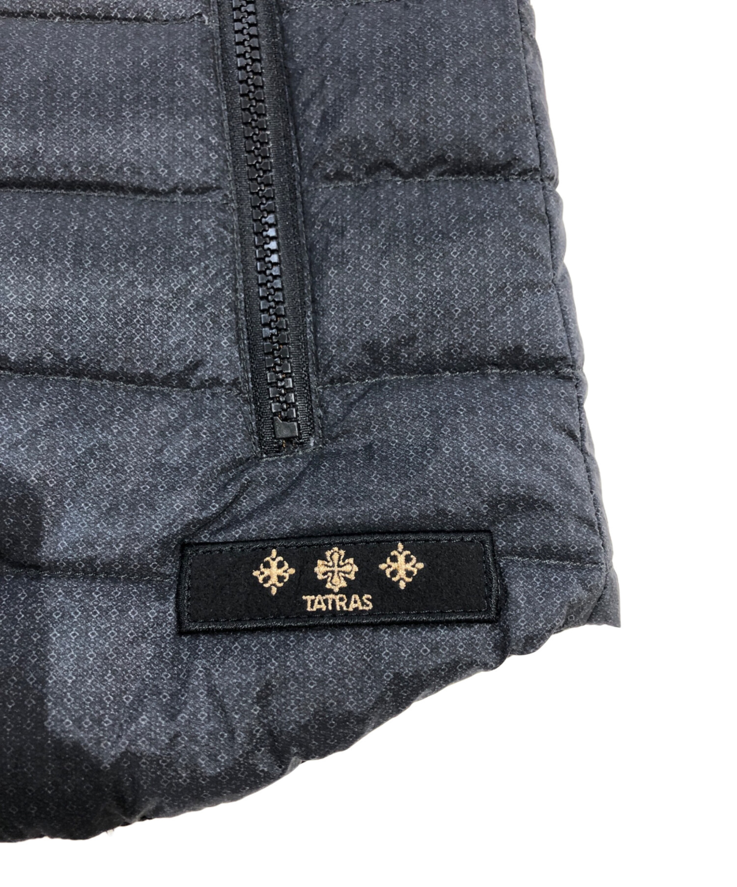 中古・古着通販】TATRAS (タトラス) フーデットリバーシブルダウン