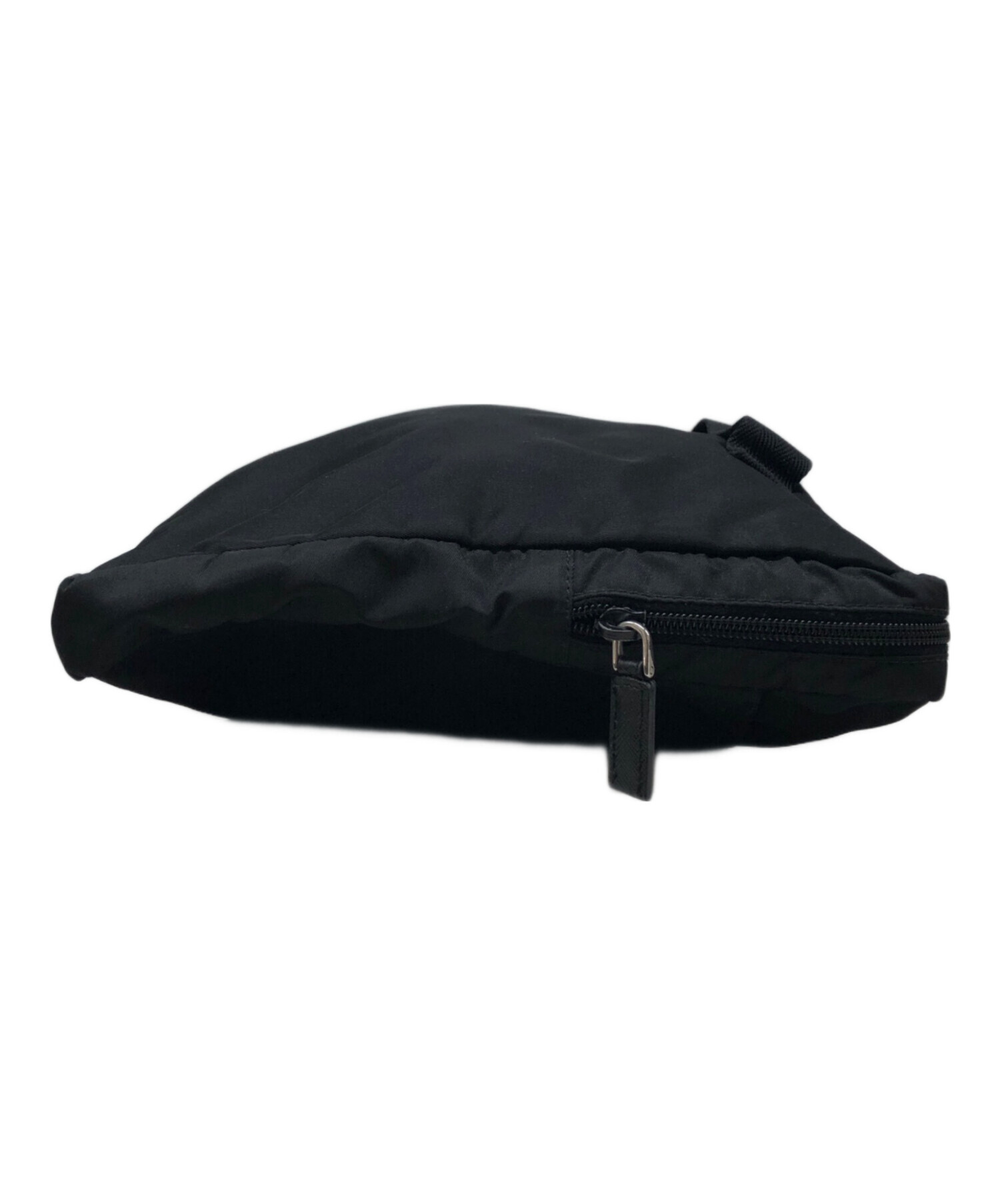 【未使用】PRADA トラベルポーチ 中古・古着通販】PRADA (プラダ) ナイロントラベルポーチ ブラック