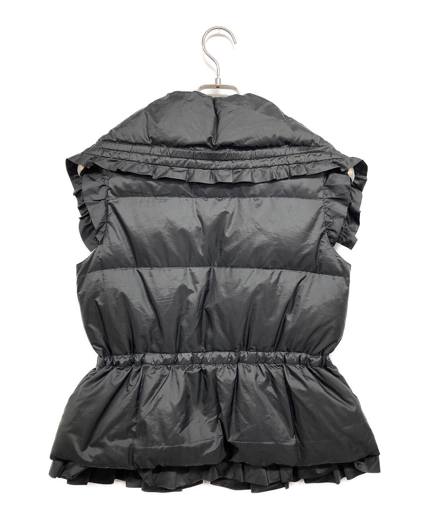 TO BE CHIC フリル ダウンベスト 42 TO BE CHIC フリル ダウンベスト 42 【公式通販】