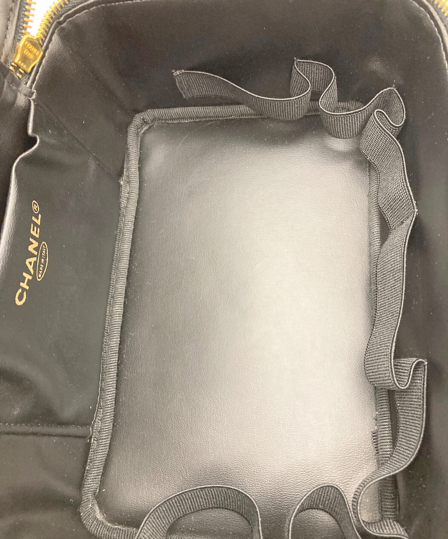 中古・古着通販】CHANEL (シャネル) ココマークエナメルバニティバッグ