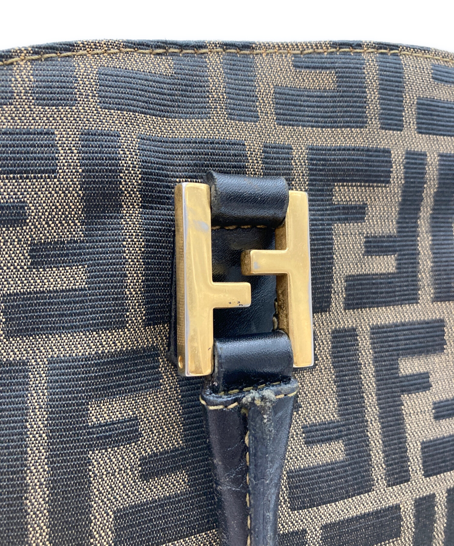 ✨FENDI✨フェンディ✨ズッカ柄✨ヴィンテージ✨ネイビー✨ハンドバッグ✨ 中古・古着通販】FENDI (フェンディ) ズッカ柄ハンドバッグ ブラウン