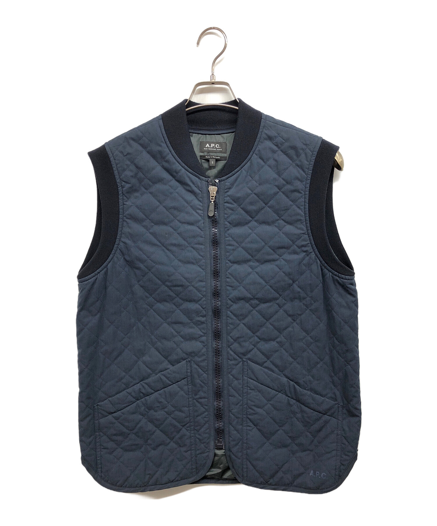 A.P.C. ダークネイビー キルティングベスト 中古・古着通販】A.P.C. (アーペーセー) キルティングベスト ネイビー