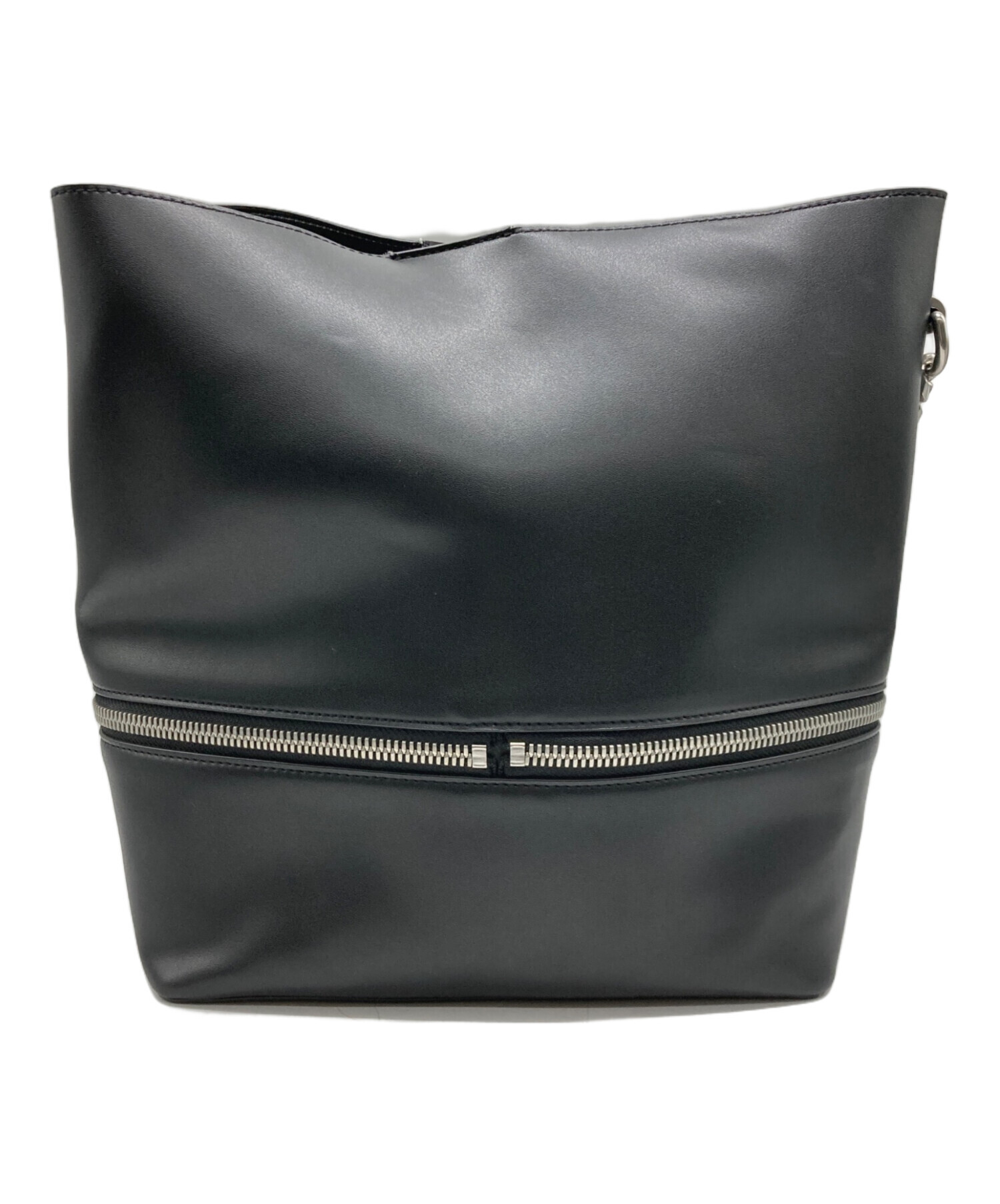 Charles & Keith チェーンショルダーバッグ 中古・古着通販】CHARLES & KEITH (チャールズアンドキース) チェーン